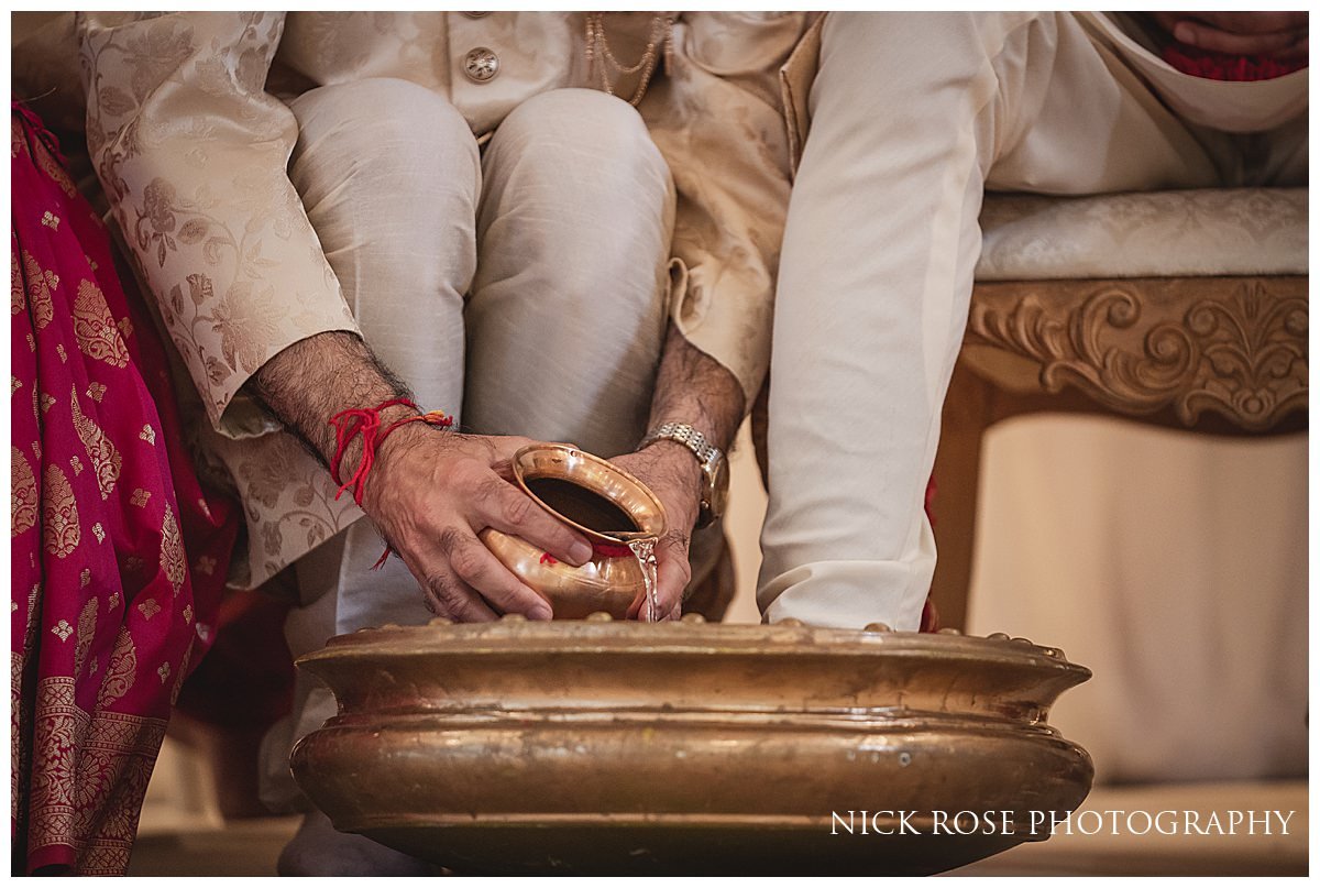 Hindu Wedding Photography Hampton Court Palace_0026.jpg