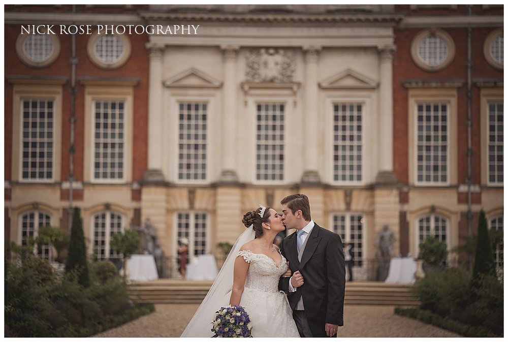 Hampton Court Palace Wedding Photographer 30.jpg