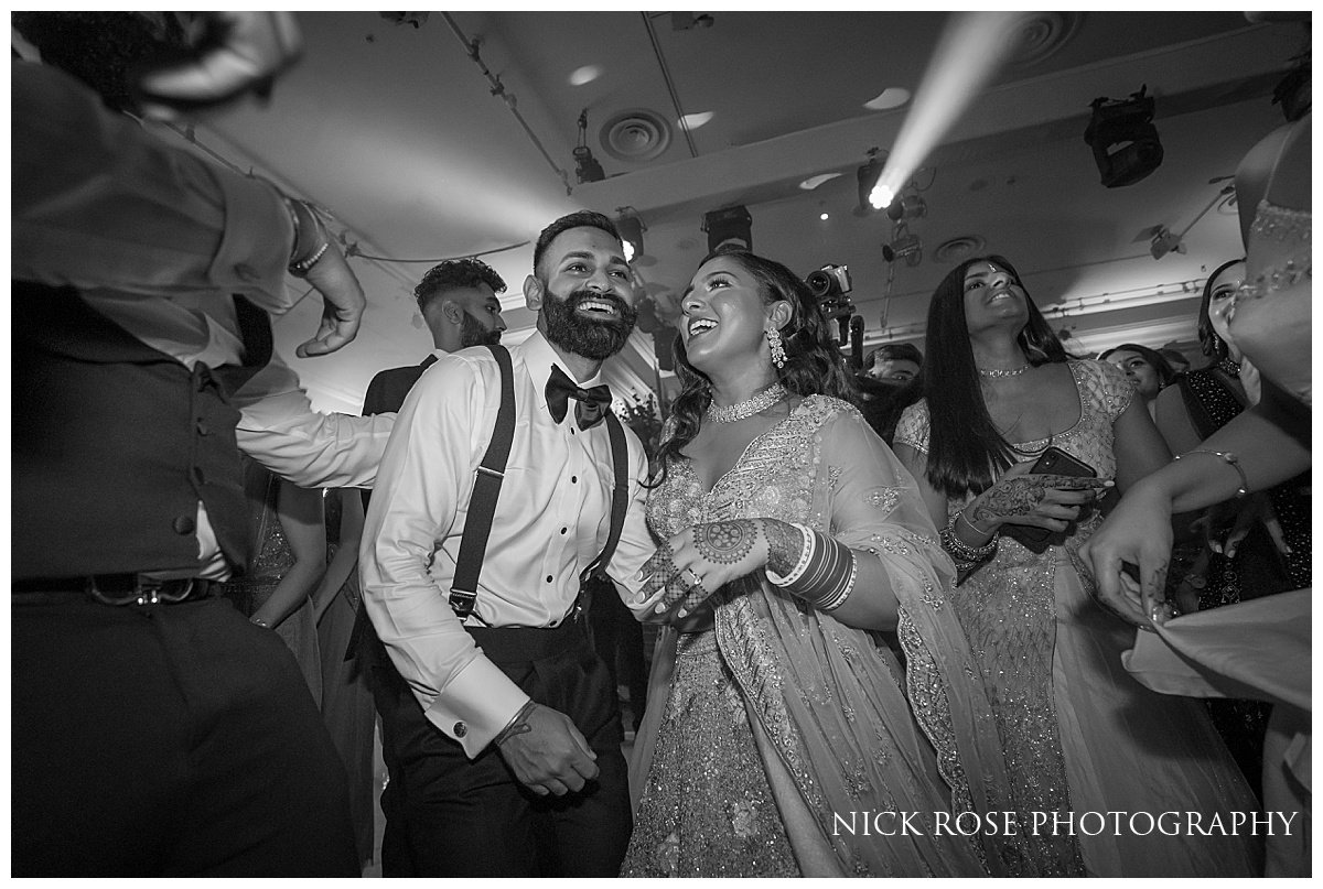 JW Marriott Grosvenor House Sikh Wedding Reception Photography_0054.jpg