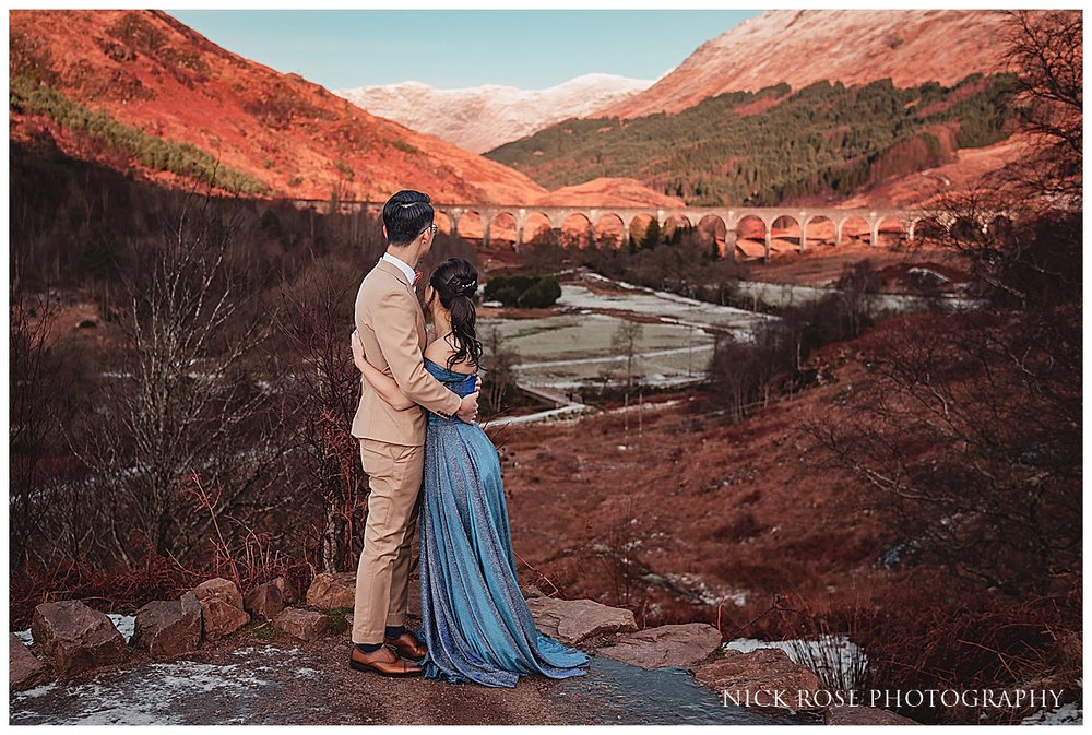  Pre wedding photography at the Glenfinnan Monument and Viaduct in Scotland 