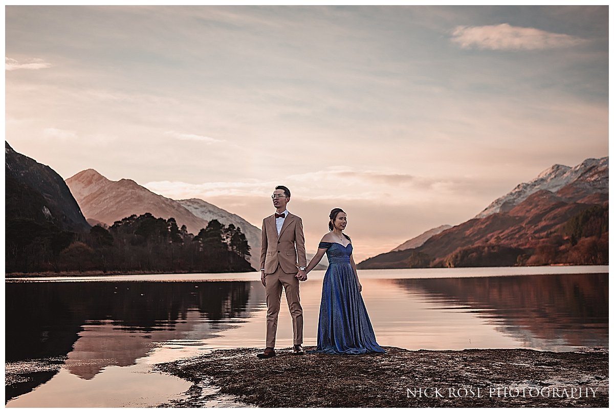  Pre wedding photography at the Glenfinnan Monument and Viaduct in Scotland 