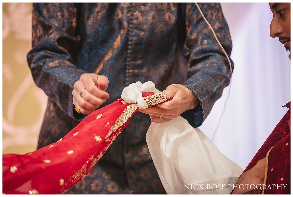 Hindu Wedding Photography at De Vere Wokefield Estate_0020.jpg