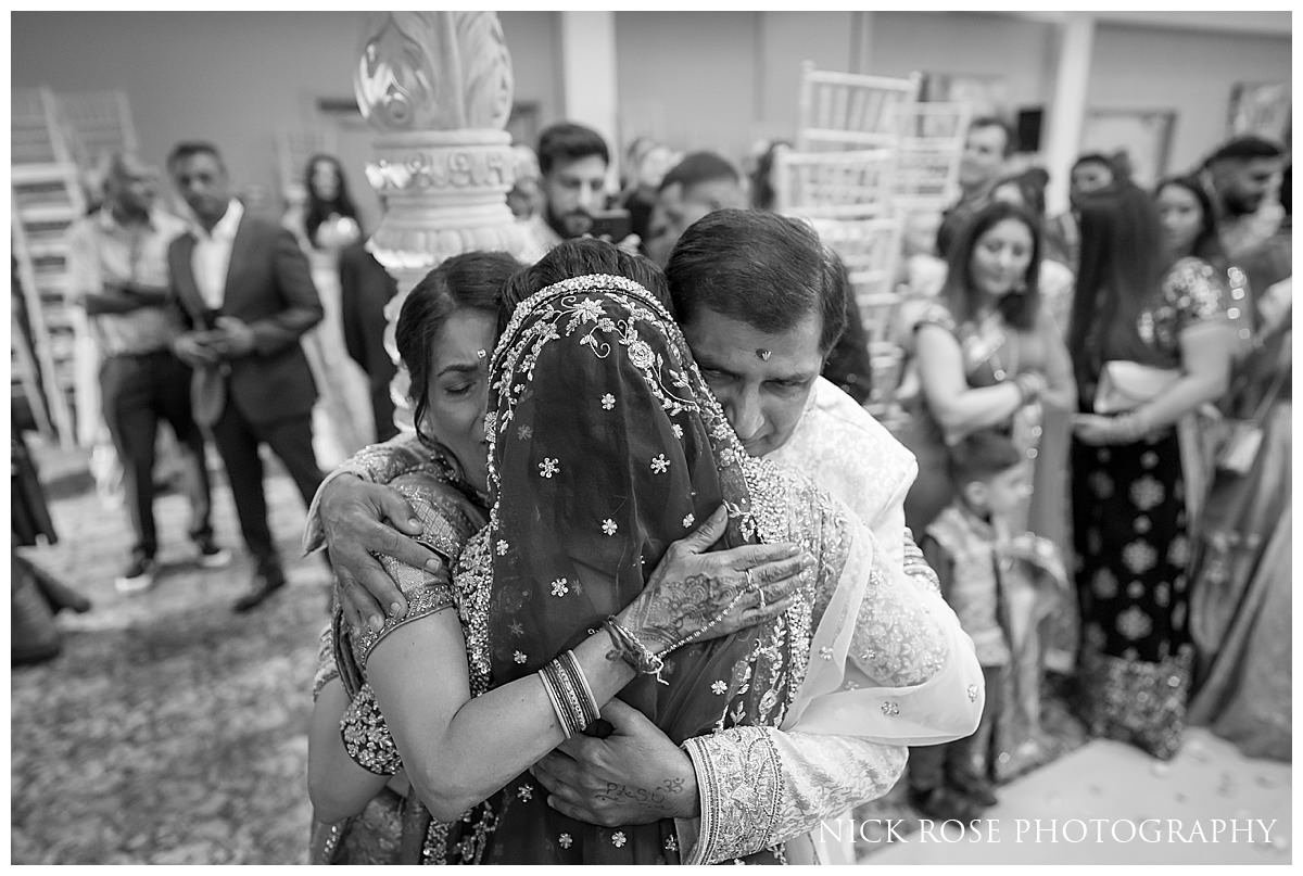 Hindu Wedding Photography at De Vere Wokefield Estate_0033.jpg