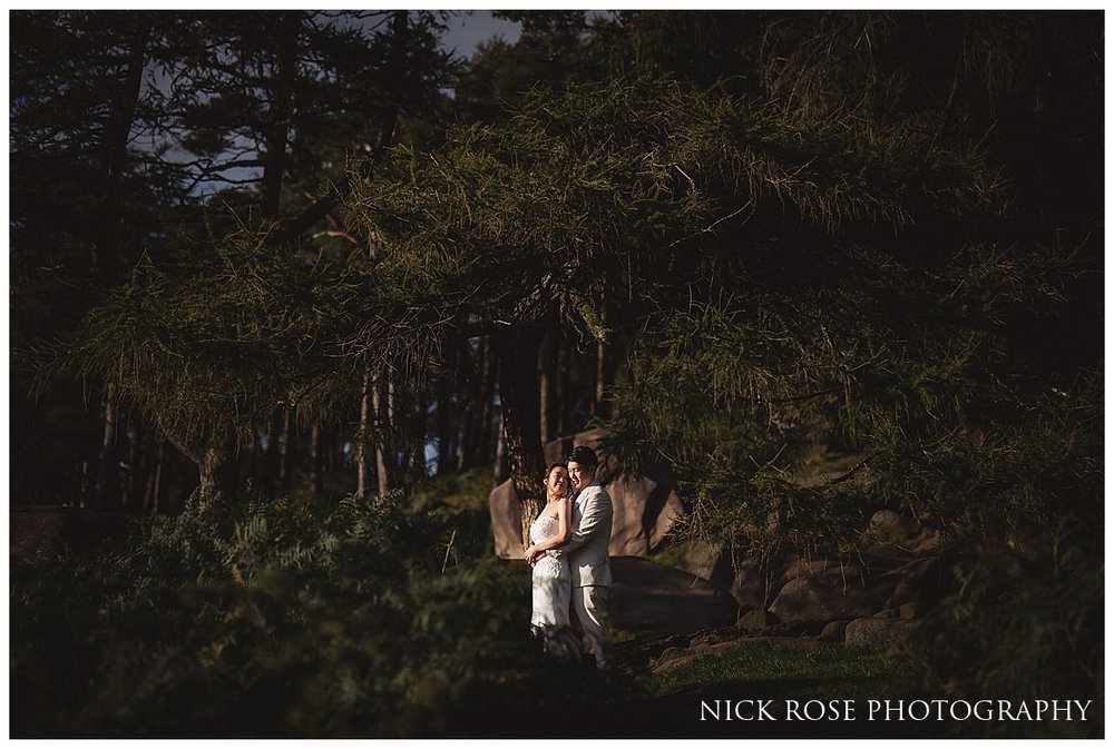  A charming pre-wedding photography experience within the awe-inspiring landscapes of the Peak District. 