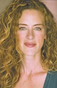Jenn_360_square.jpg