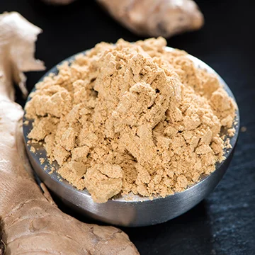 Ginger powder is peppery and tastes pungent and penetrating. It is used with carrots, pumpkin, sweet potato, meat dishes. It also can be used in bakery for cookies and cakes, and combines well with some fruits like bananas, pears, pineapples and oranges.