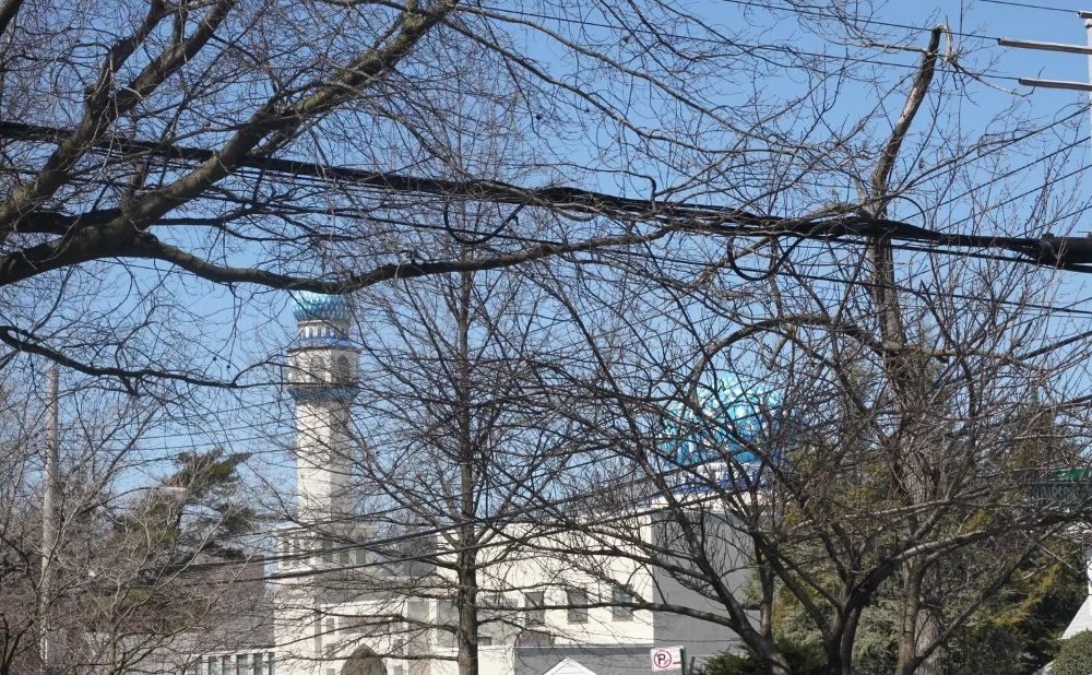 Mosque on 32nd Ave