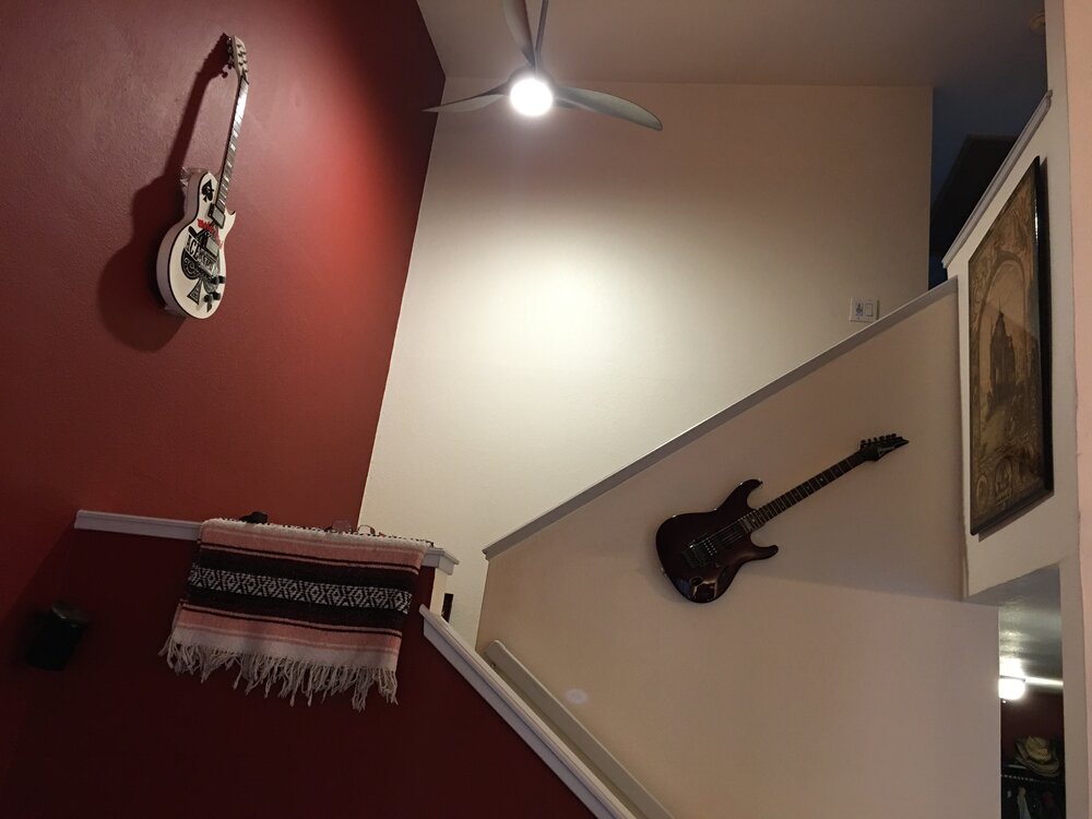 Woodie's guitar hanger 3 - Køb online her