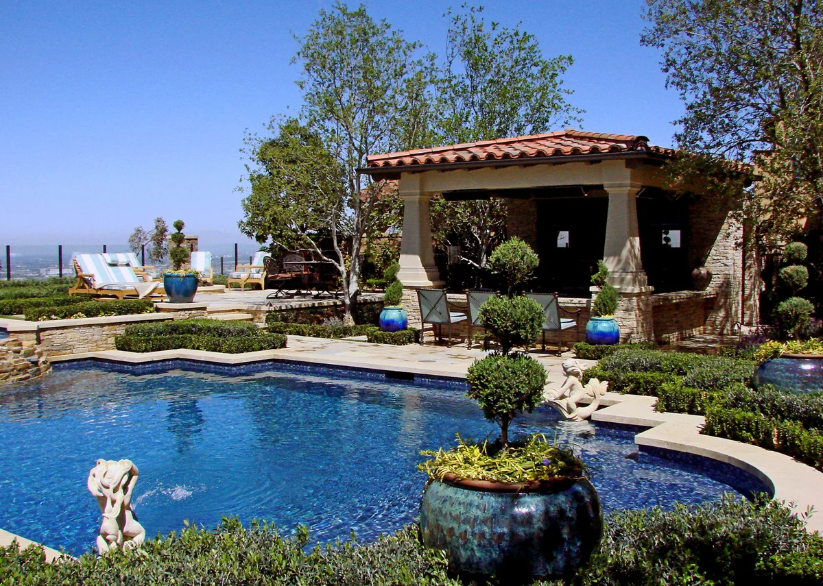 Sport Bar and Fire pit Lounge Patio.jpg