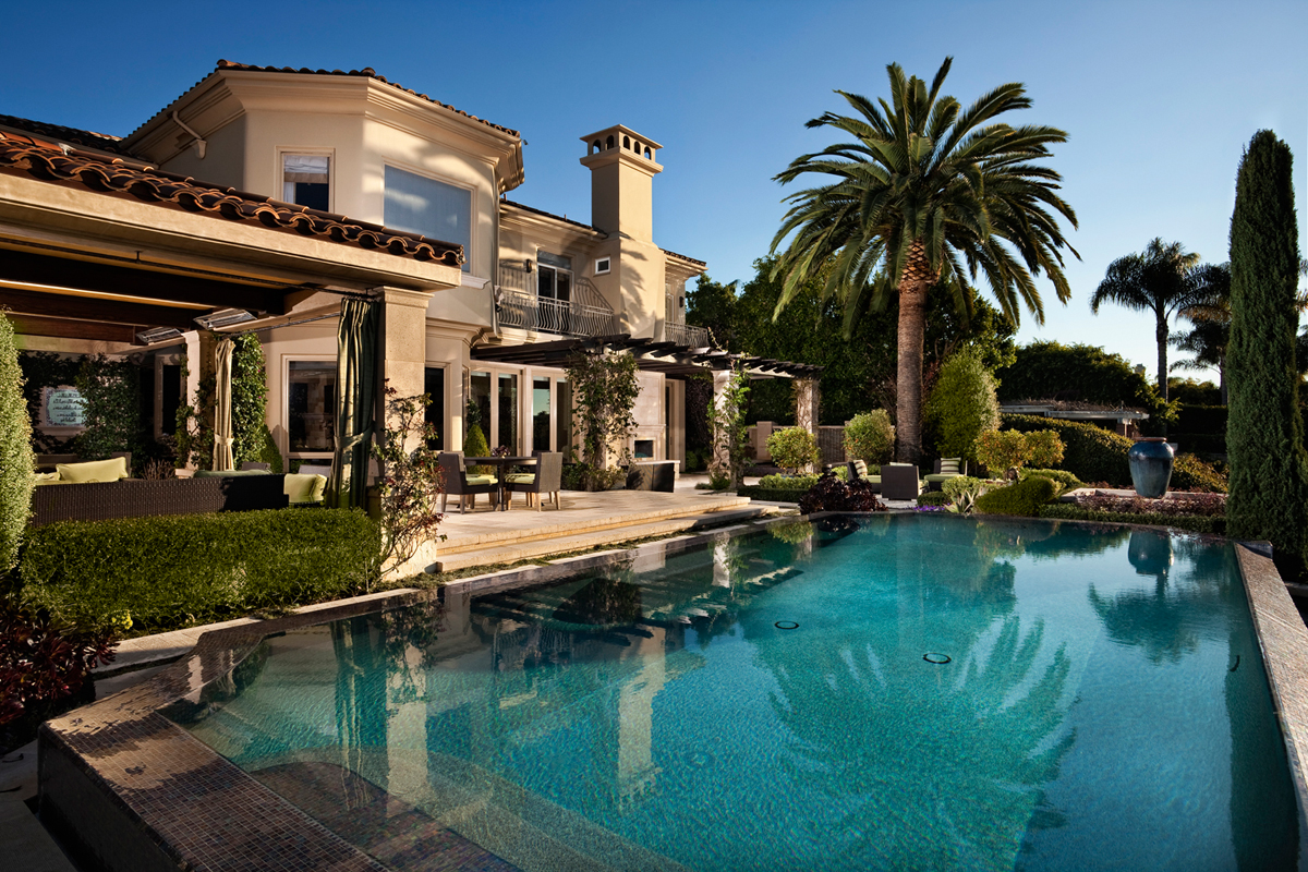 AMS_Kuba_Rear View_Pool_Day.jpg