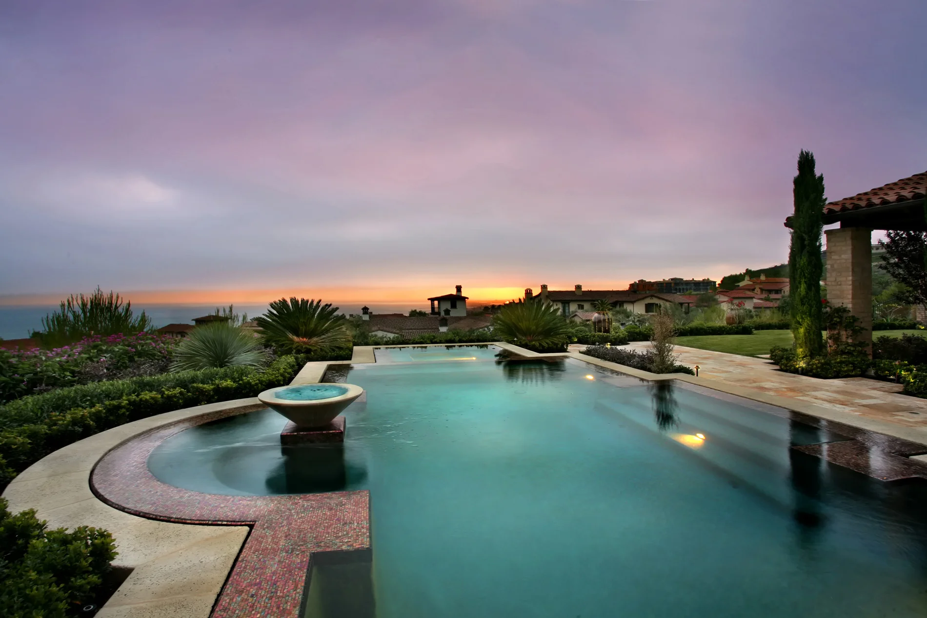 AMS-Lee-Pool.jpg