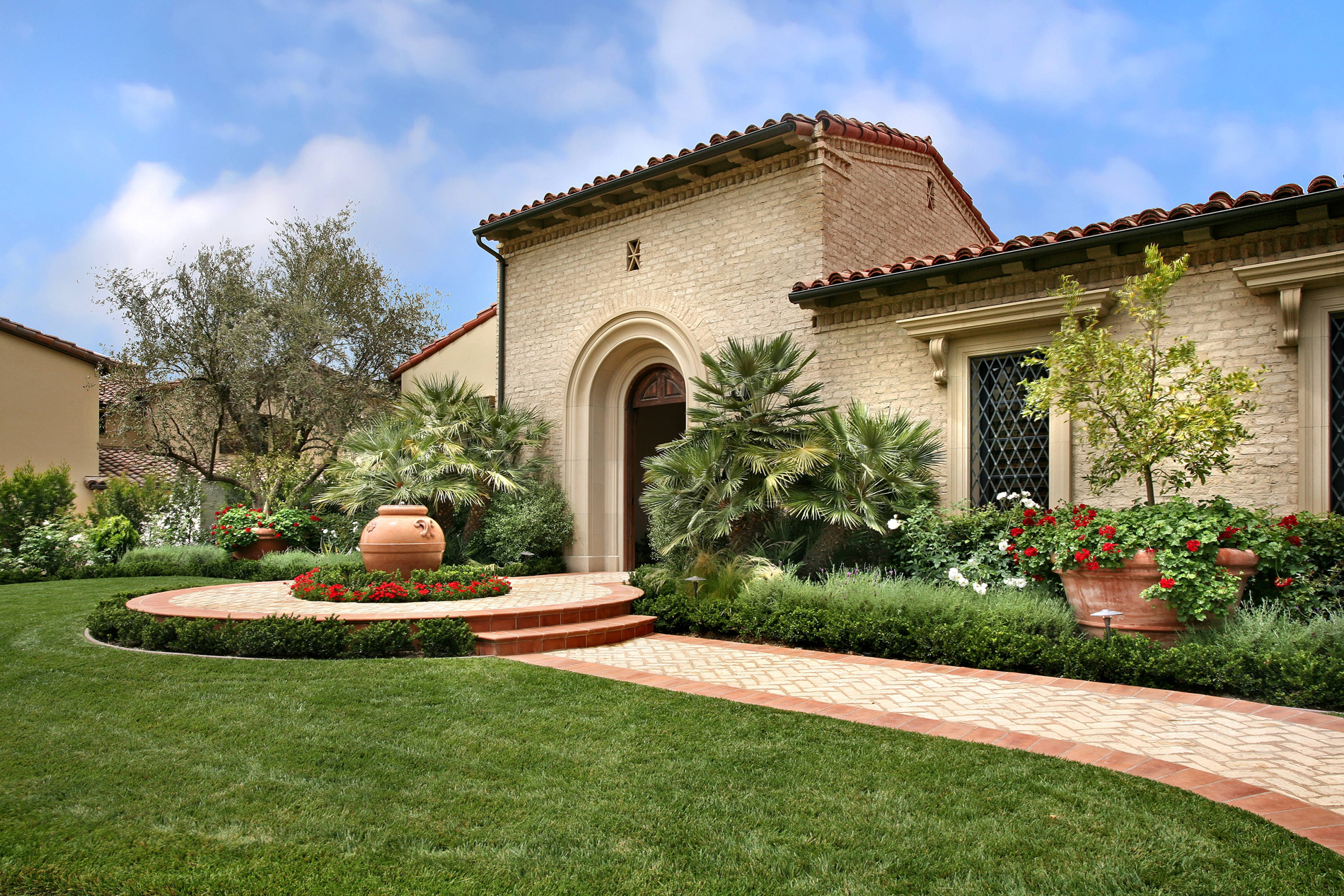 AMS - Mosen Front Yard - reduced.jpg