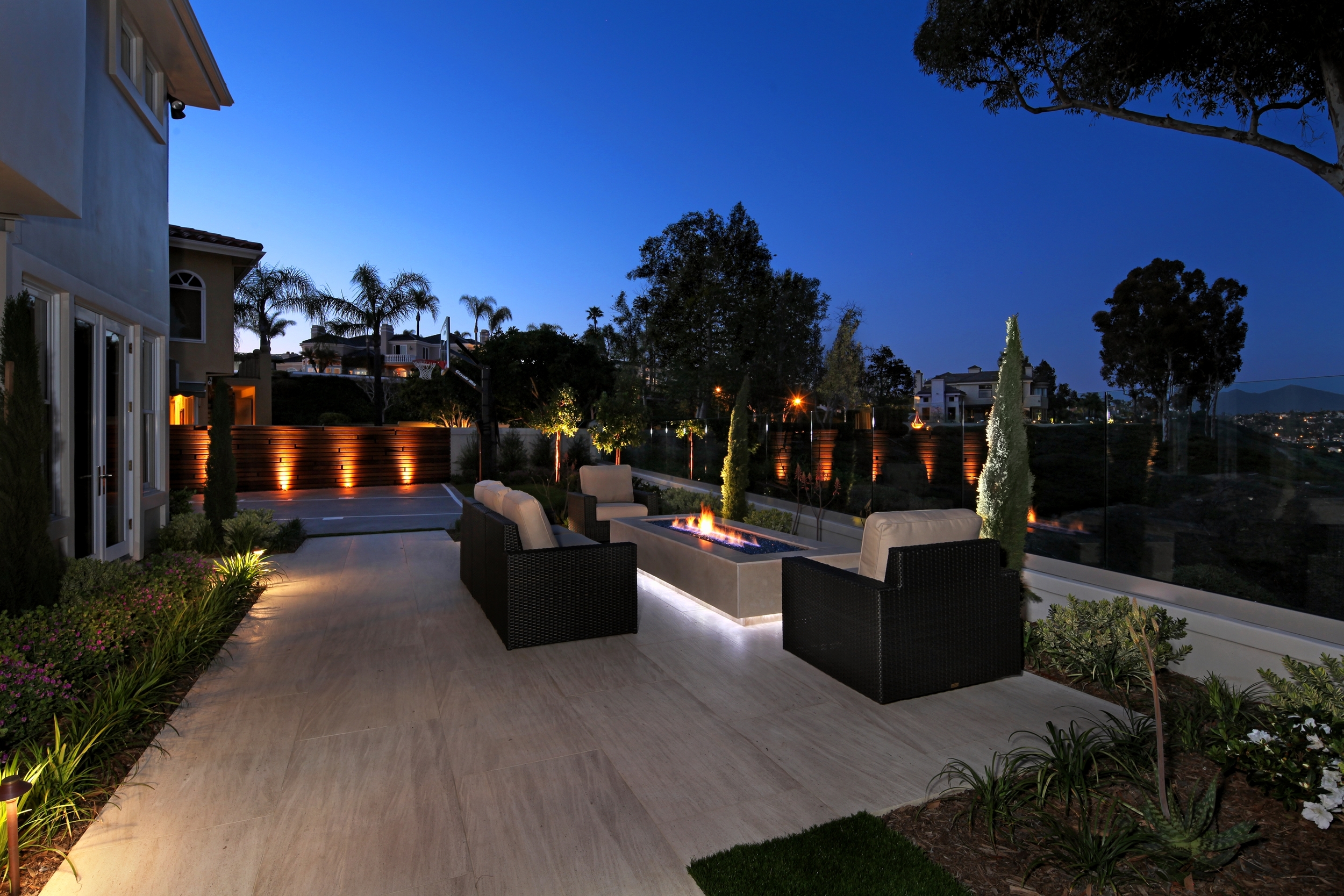 AMS - Sullivan Firepit lounge.jpg