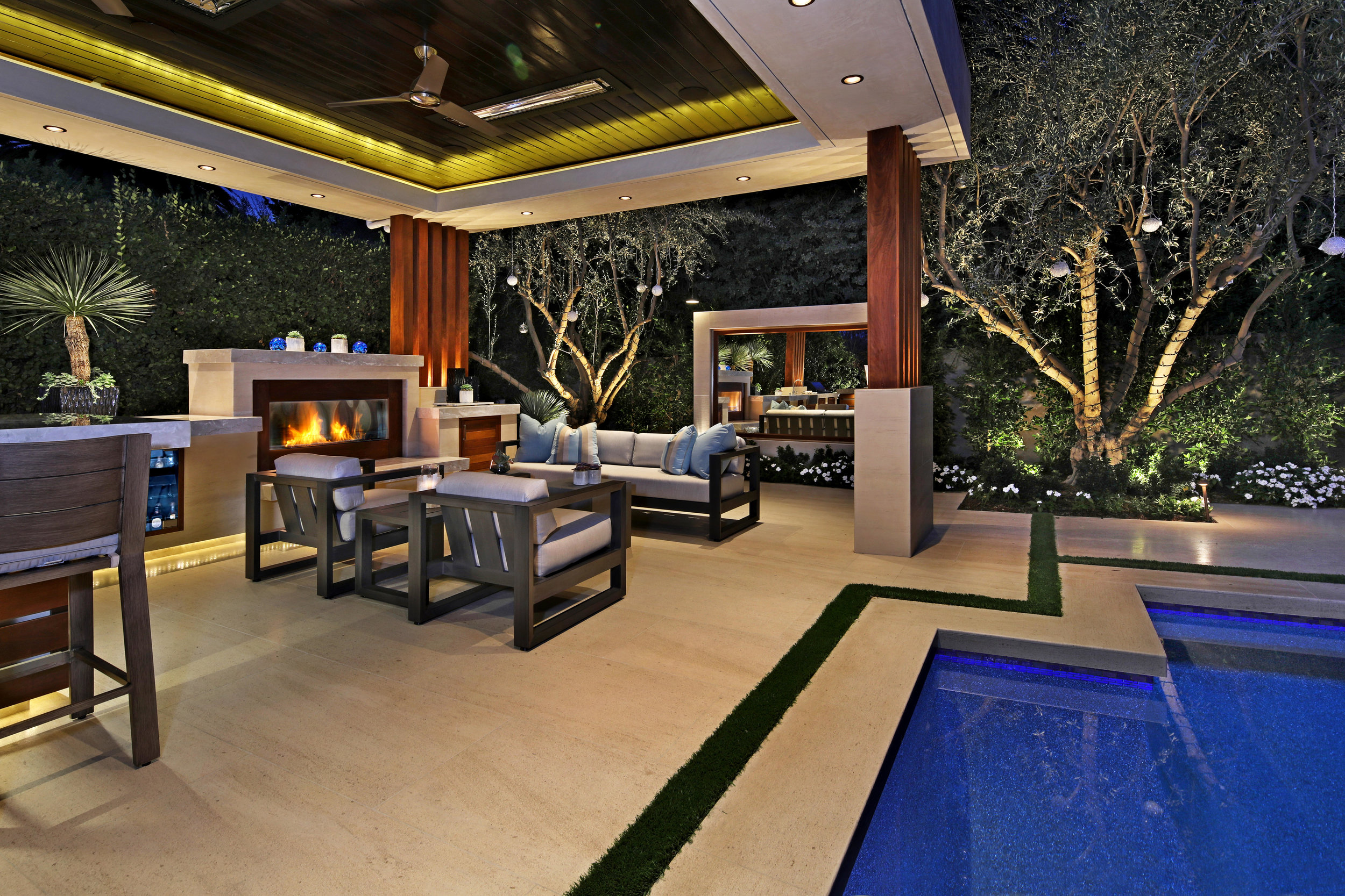 Fireplace Seating & MIrror.jpg
