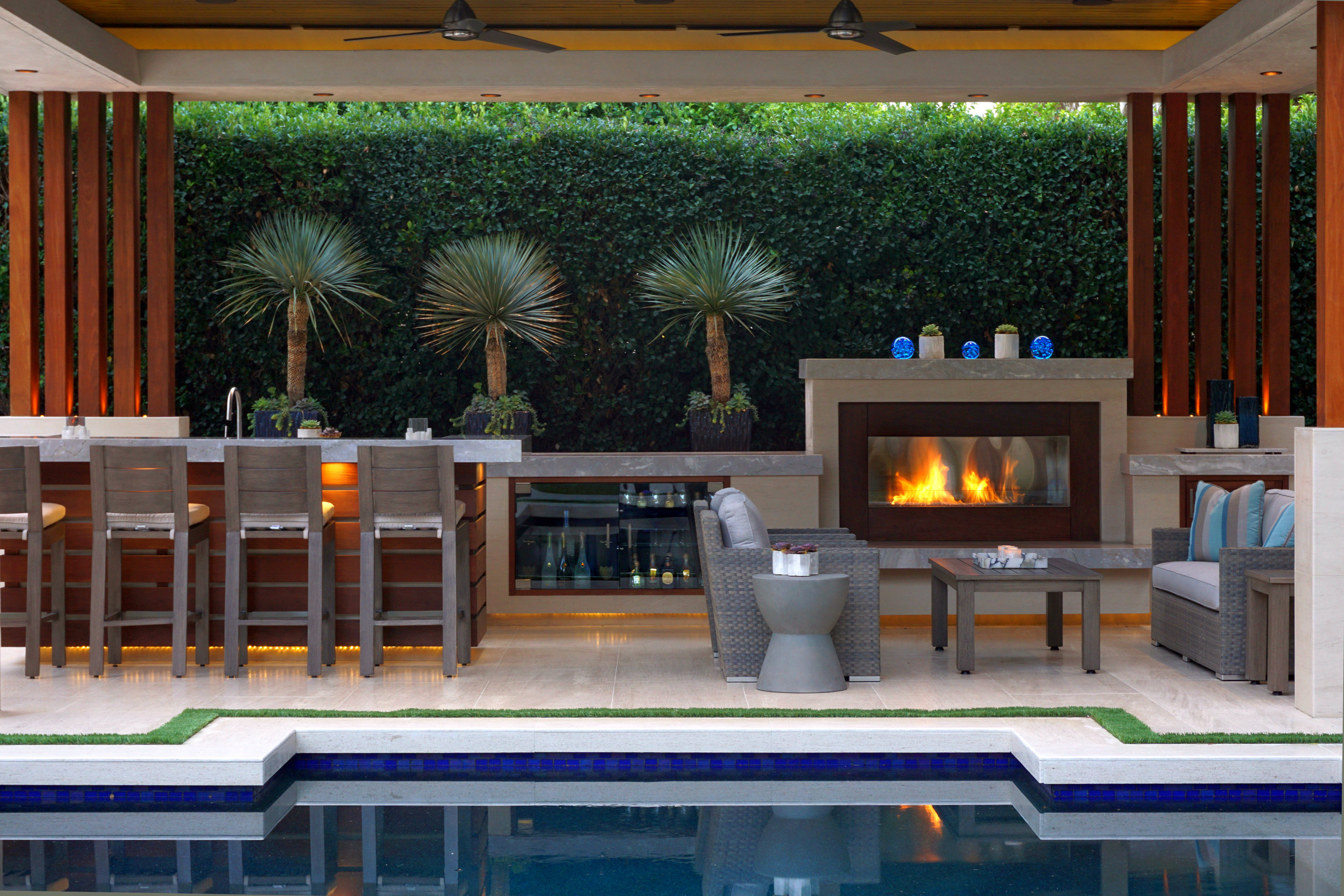 Bar and Fireplace.jpg
