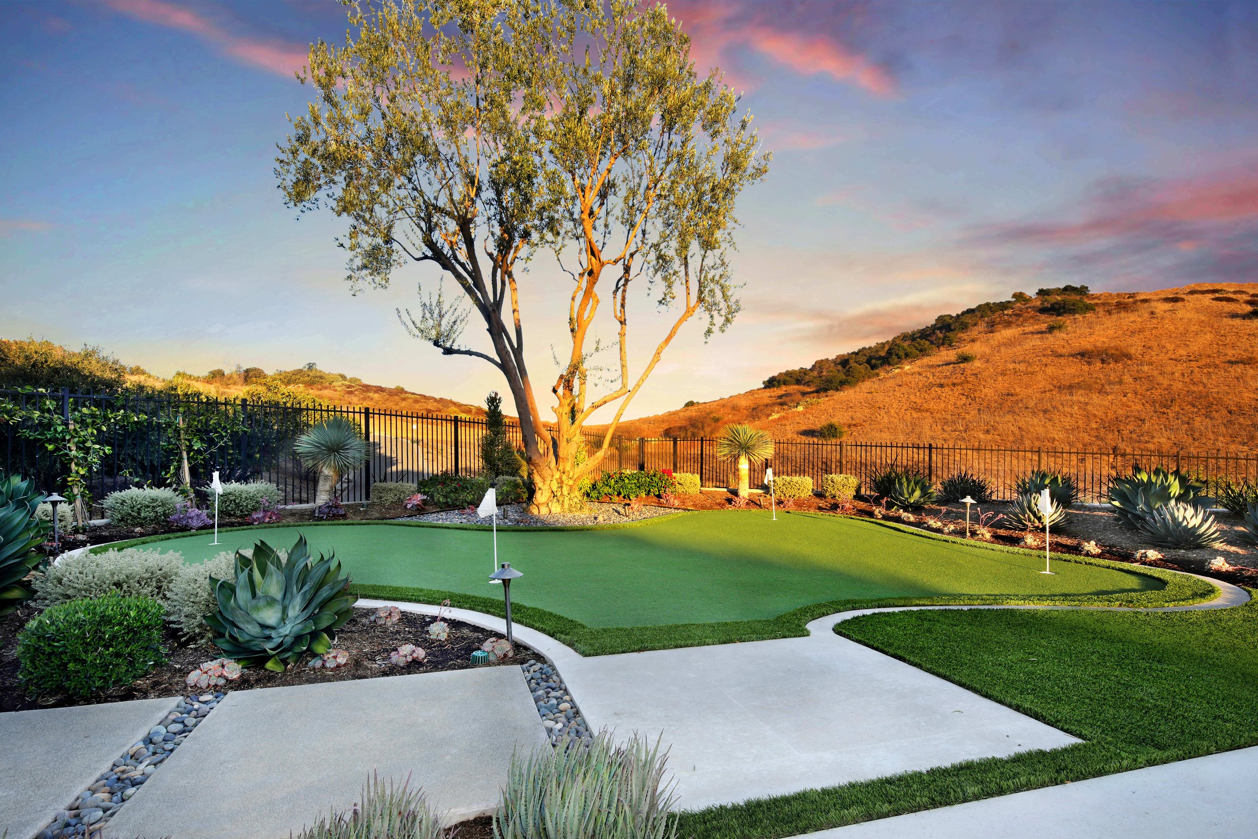 Putting Green.jpg
