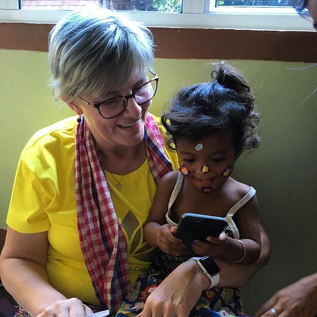 This little girl just didn&rsquo;t want Di to put her down! #connectwithcambodia