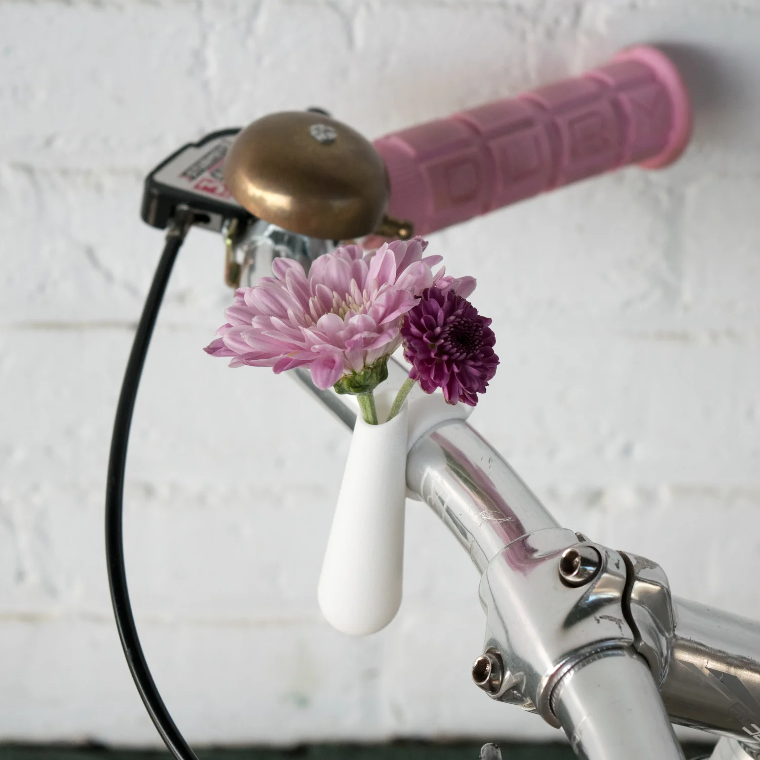 Bicycle Handlebar Bud Vase: A Planter for your Bike