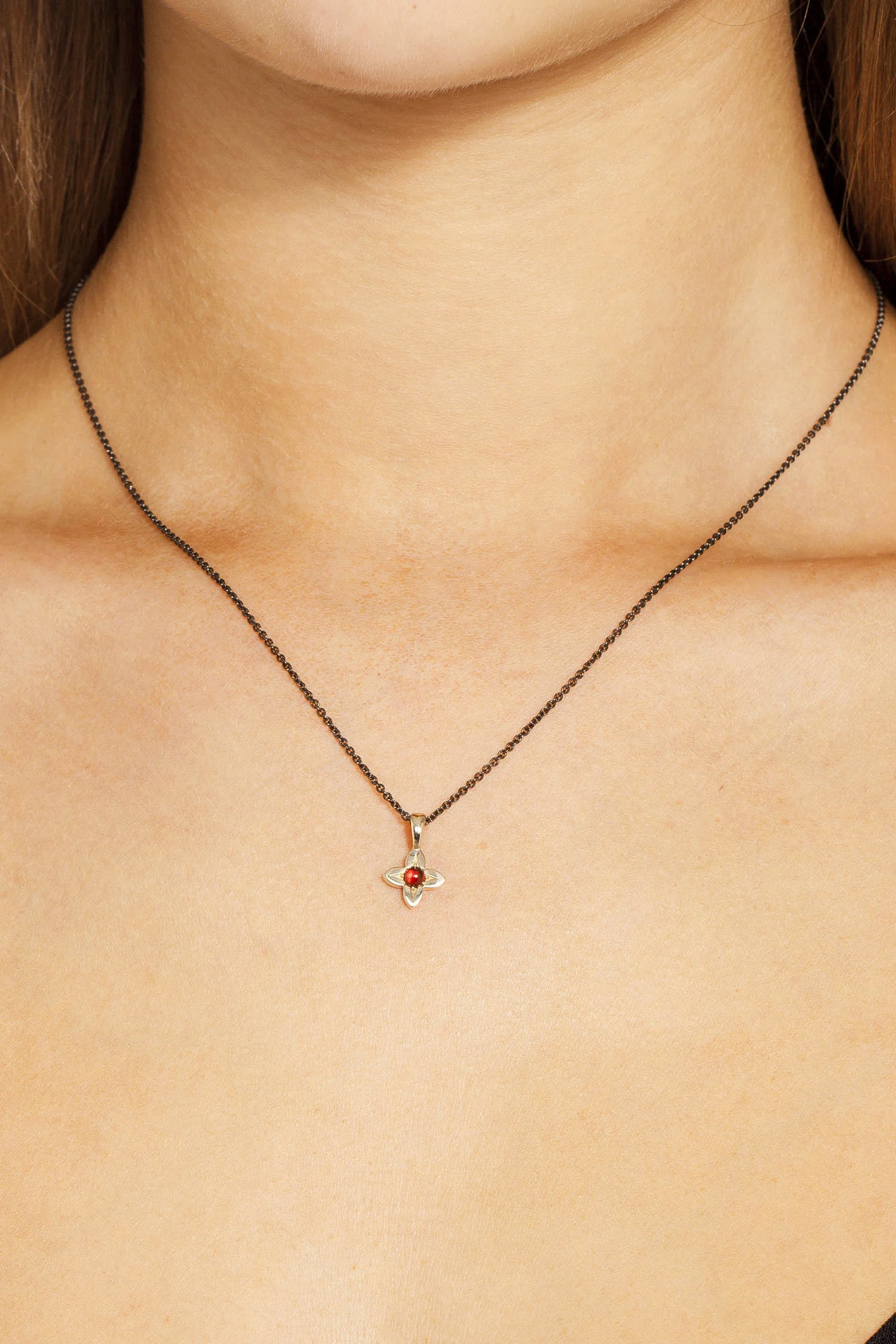 FASH_PENDANT-GarnetStar-1.jpg