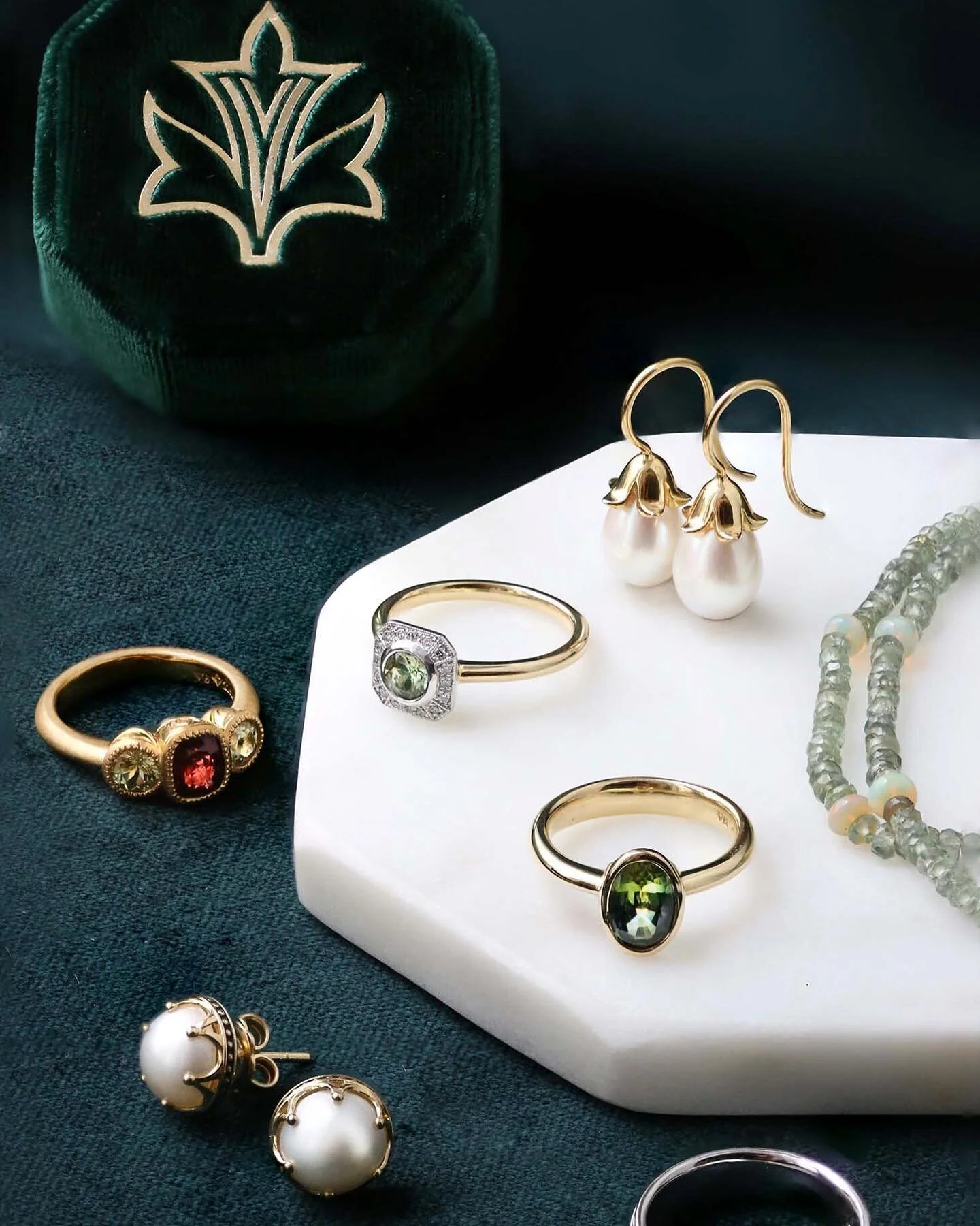 Visit us at @victoriabuckley for fine romantic jewellery that has individuality and soul, crafted in the finest gemstones and precious metals so that your treasures will last a lifetime and beyond. Made in Australia, available in our exclusive @strandarcade boutique in Sydney or online at www.victoriabuckley.com ✨
.
.
#hamdmade #australianmade #yellowgold #sapphireengagementring #sydneyjeweller #handmadeinaustralia #strandarcade #partisapphire #oneofakind #alternativeengagementring