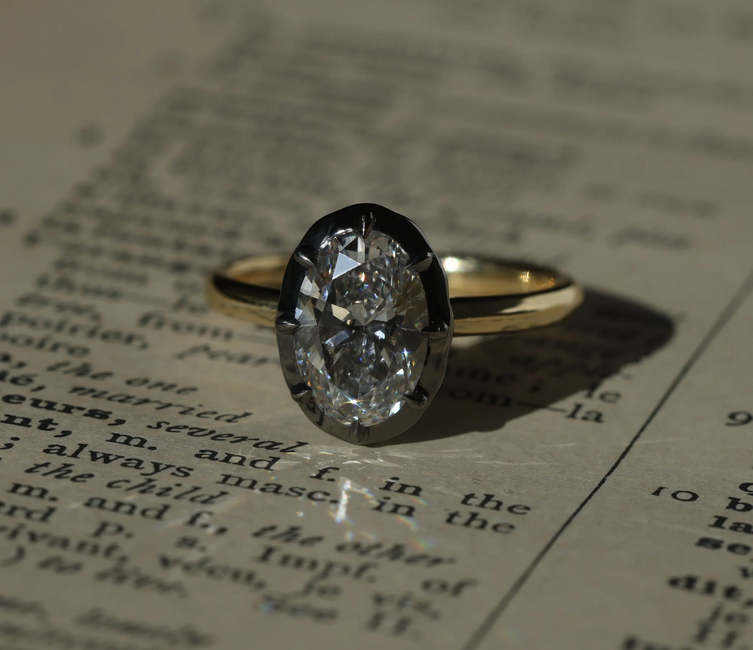 Oval Georgian button back ring