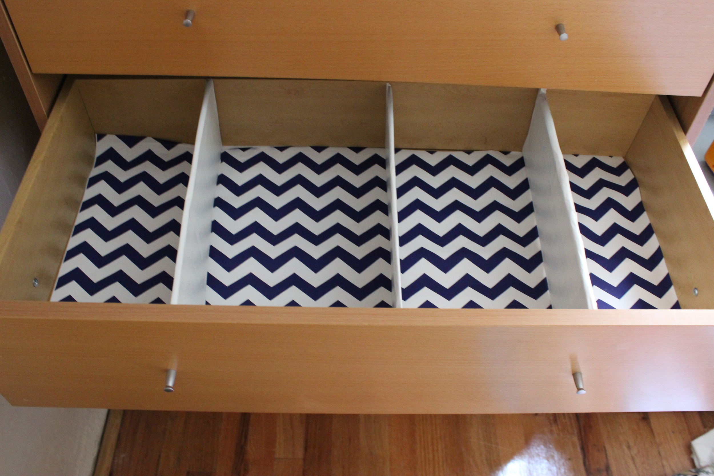 Cardboard drawers + dividers: Organizing drawers with cardboard