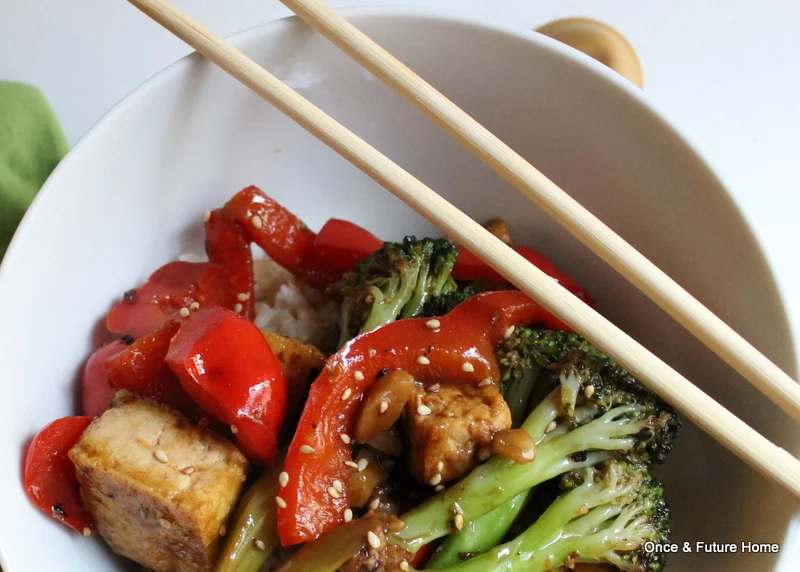 Broccoli, Red Pepper & Walnut Stir Fry