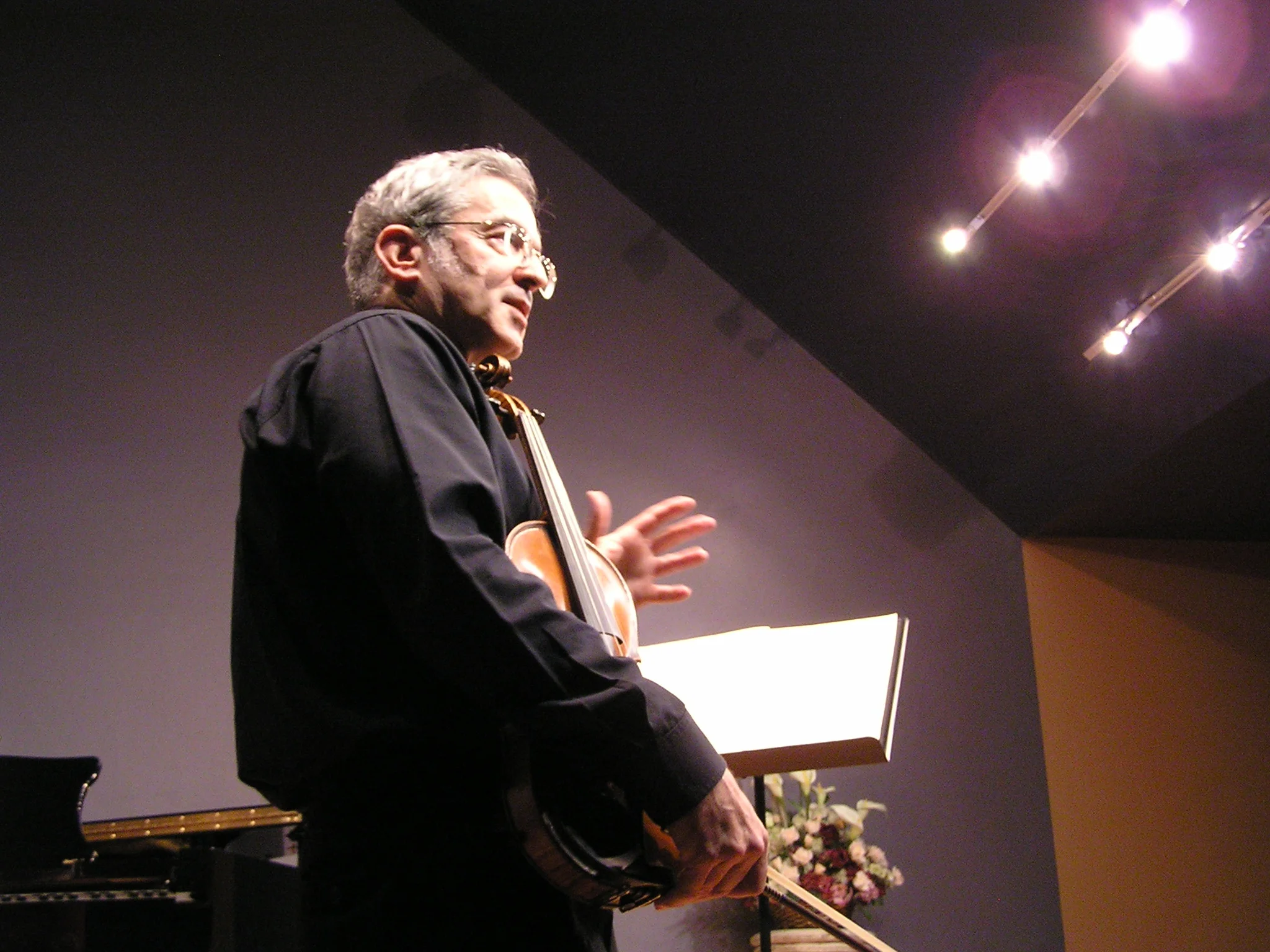 Violinist Andrew Lorenz performing at the RCM