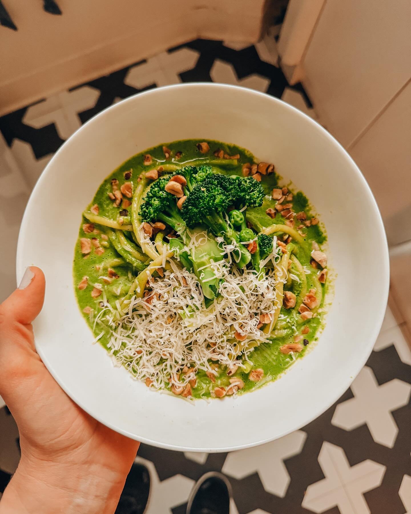 NEW RECIPE: Springy Green Bucatini 🌿

I had bucatini for the first time a few weeks ago and fell head over heels. Like, what have I been doing with my life? One might think that a pasta is a pasta is a pasta is a pasta, but this bucatini will prove 