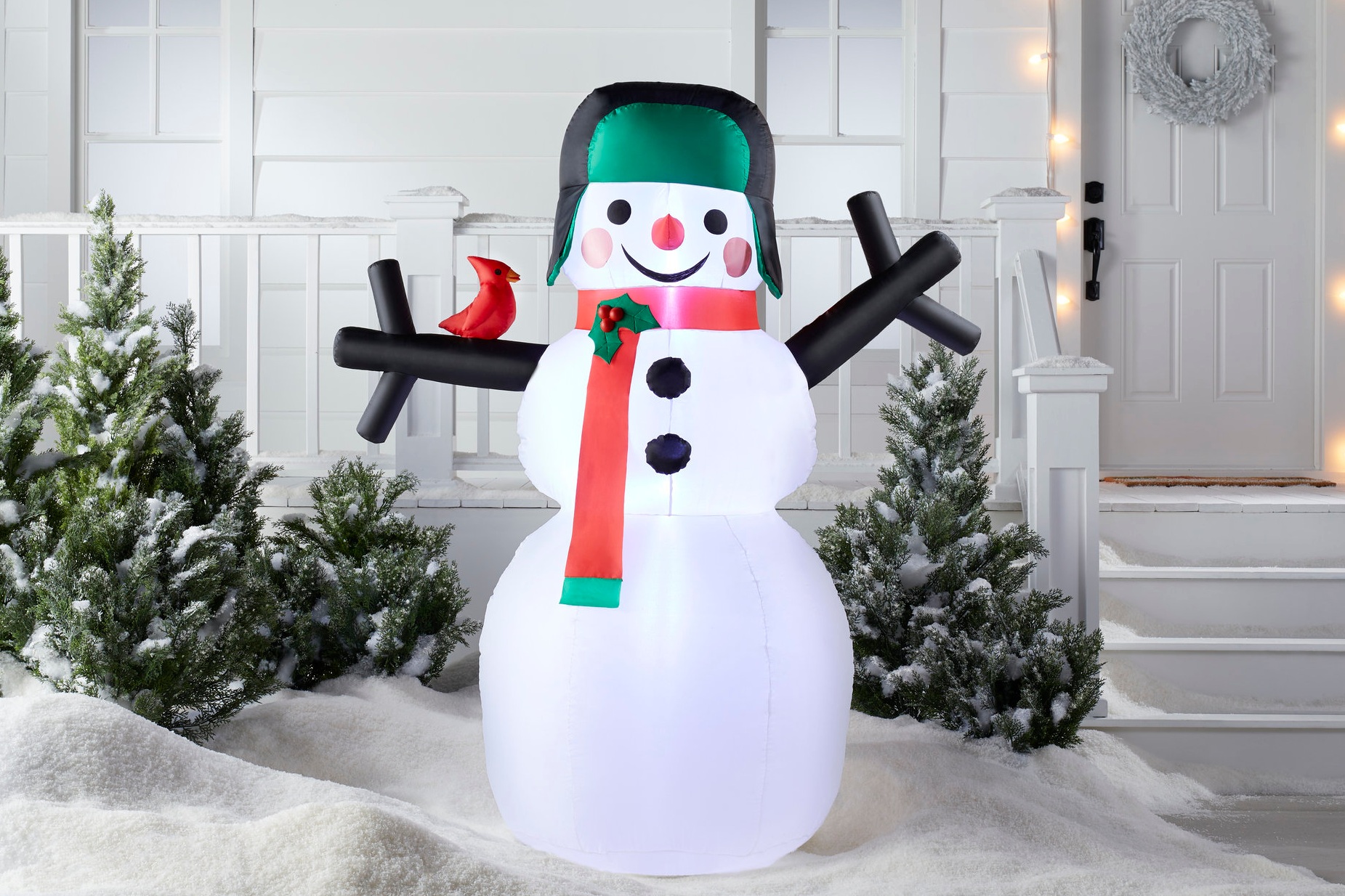 C-000696-01-045_051-04-5946_NEW-Wondershop 6Ft Christmas LEDSnowmanInflatable_V2Hold.jpg