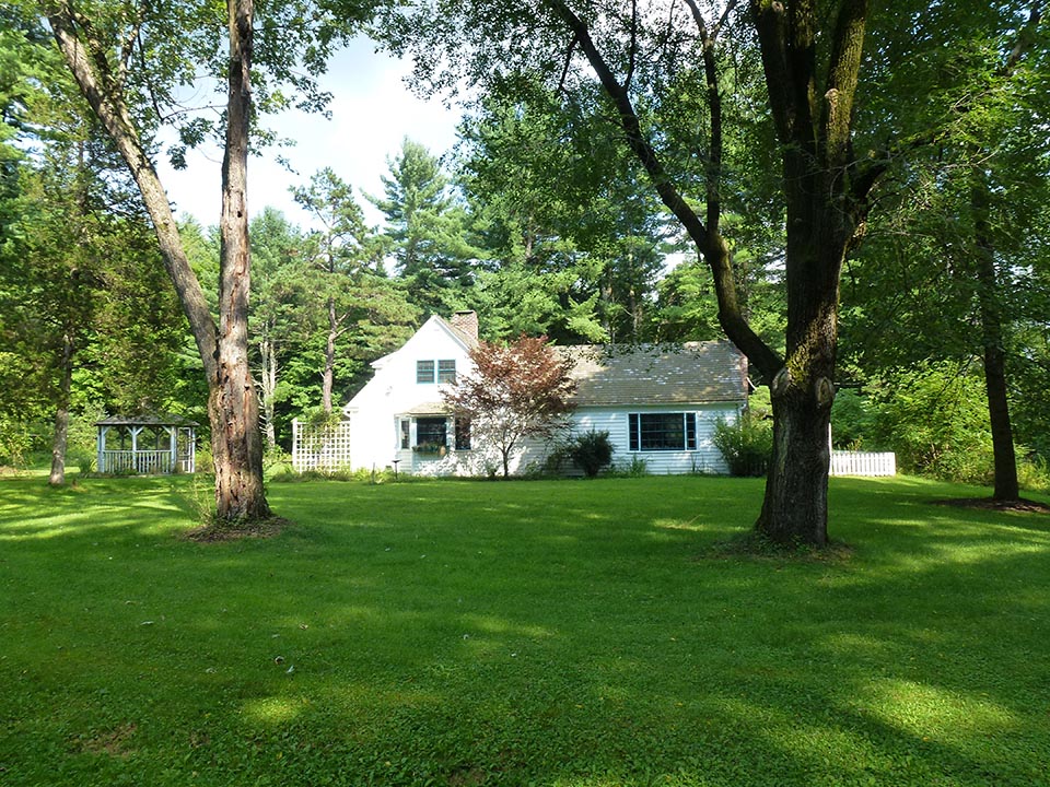housesmall.jpg