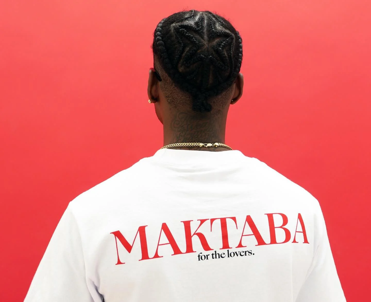 Community is not only a meeting, it is a mirror. In our work here at MAKTABA, we’ve had the privilege of building bridges and having difficult conversations around the concepts of culture, representation and ultimately, solidarity.
Meet Harry