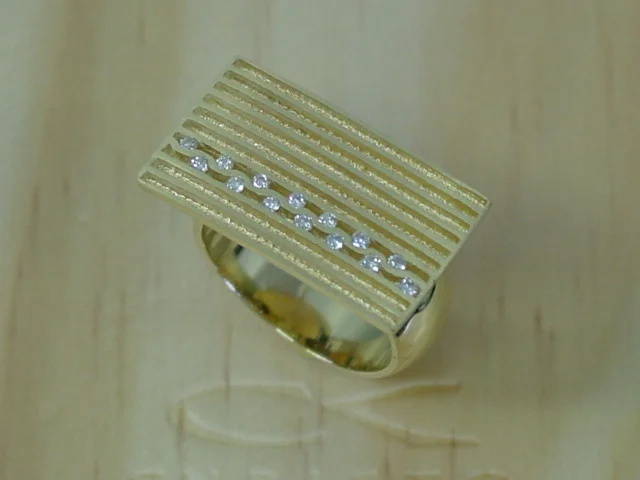 style 1058Y