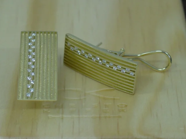 style 2058Y
