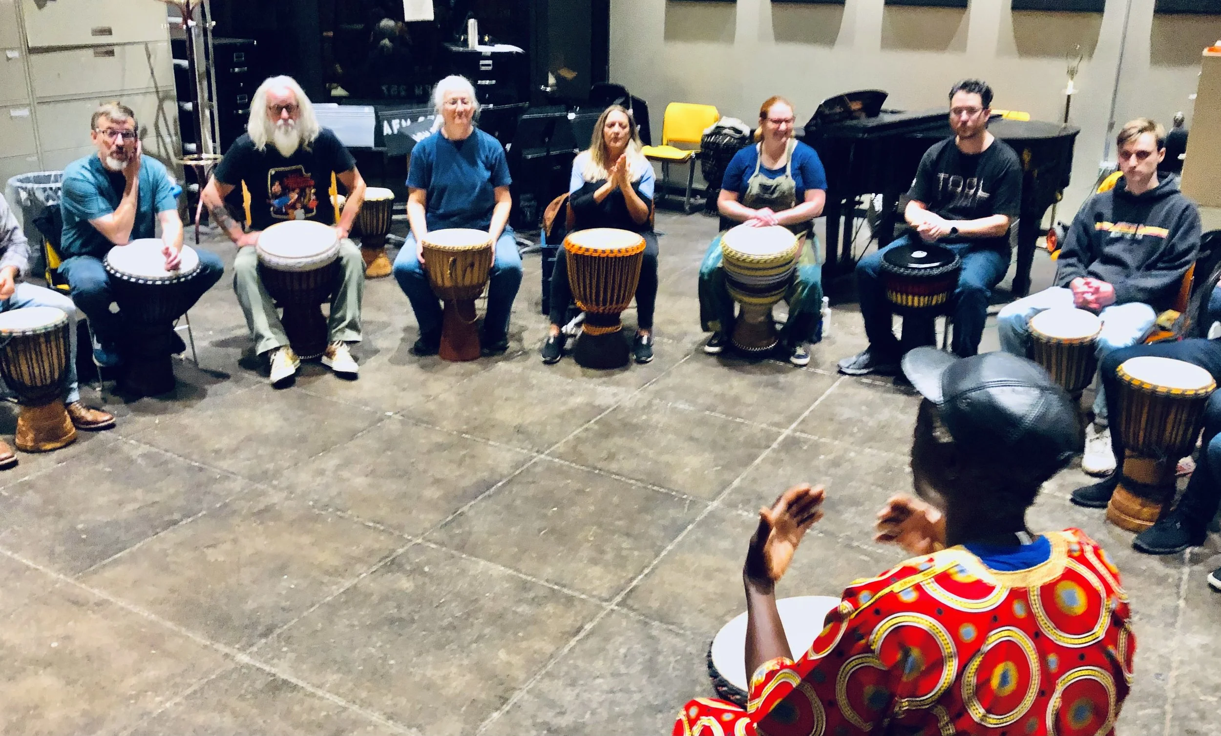 Bolokada Conde teaching African drumming in Nashville, TN