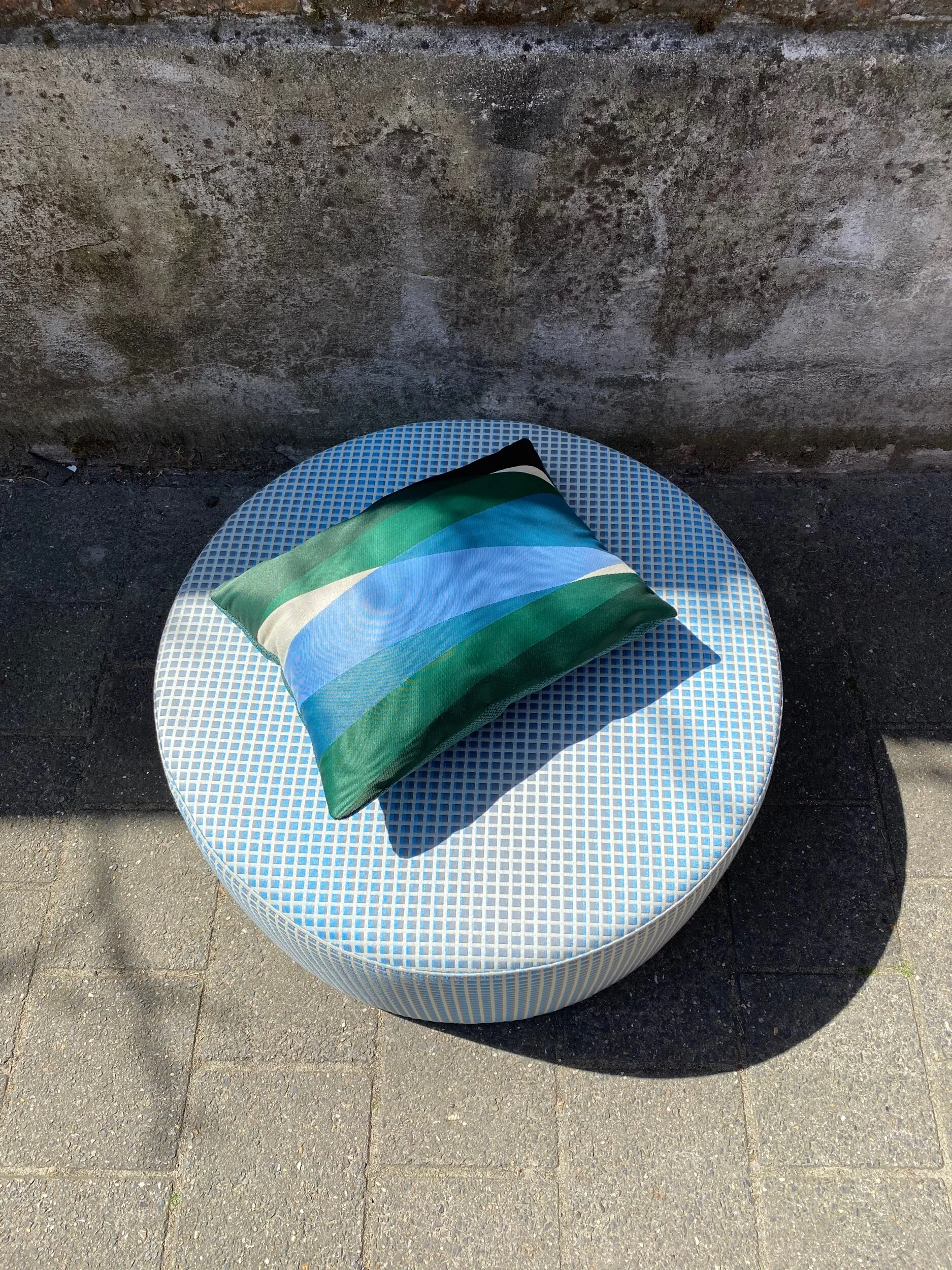 E279E107-883E-422B-837D-9824A78CC753