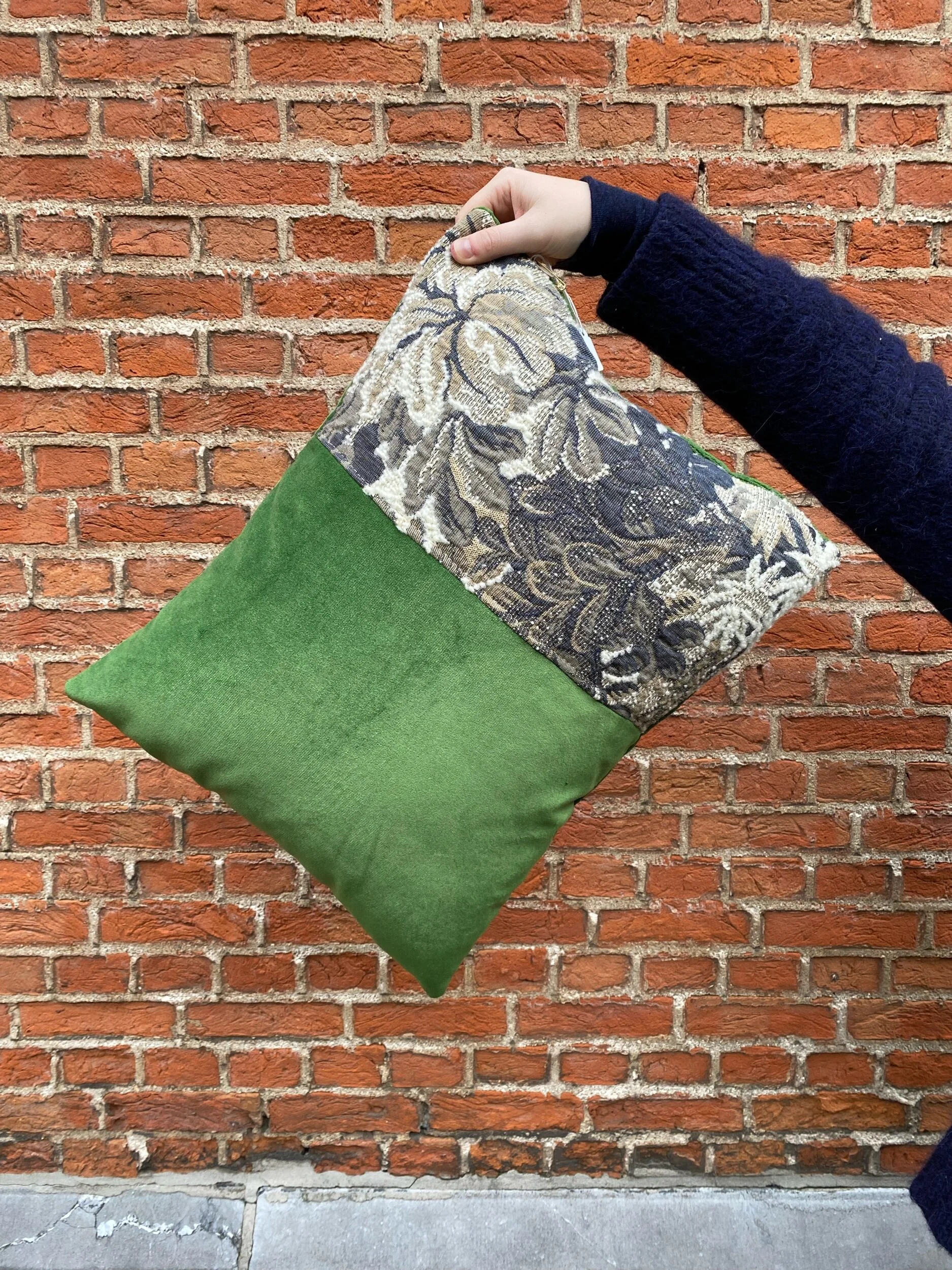 A6C8FA2B-9E2D-442E-96CD-0C63605408EA