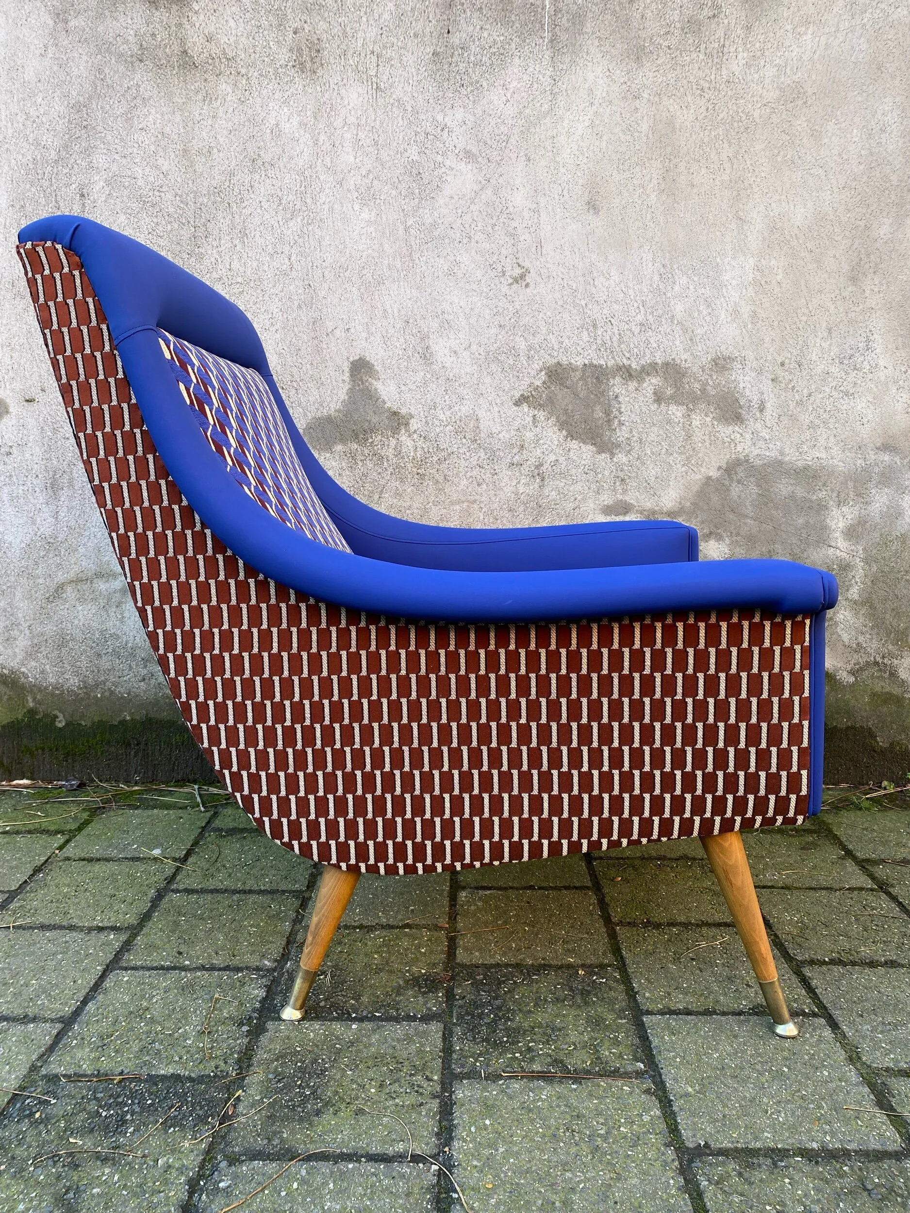 6206823F-A78D-451F-A4F3-3DDD8ABC53DF