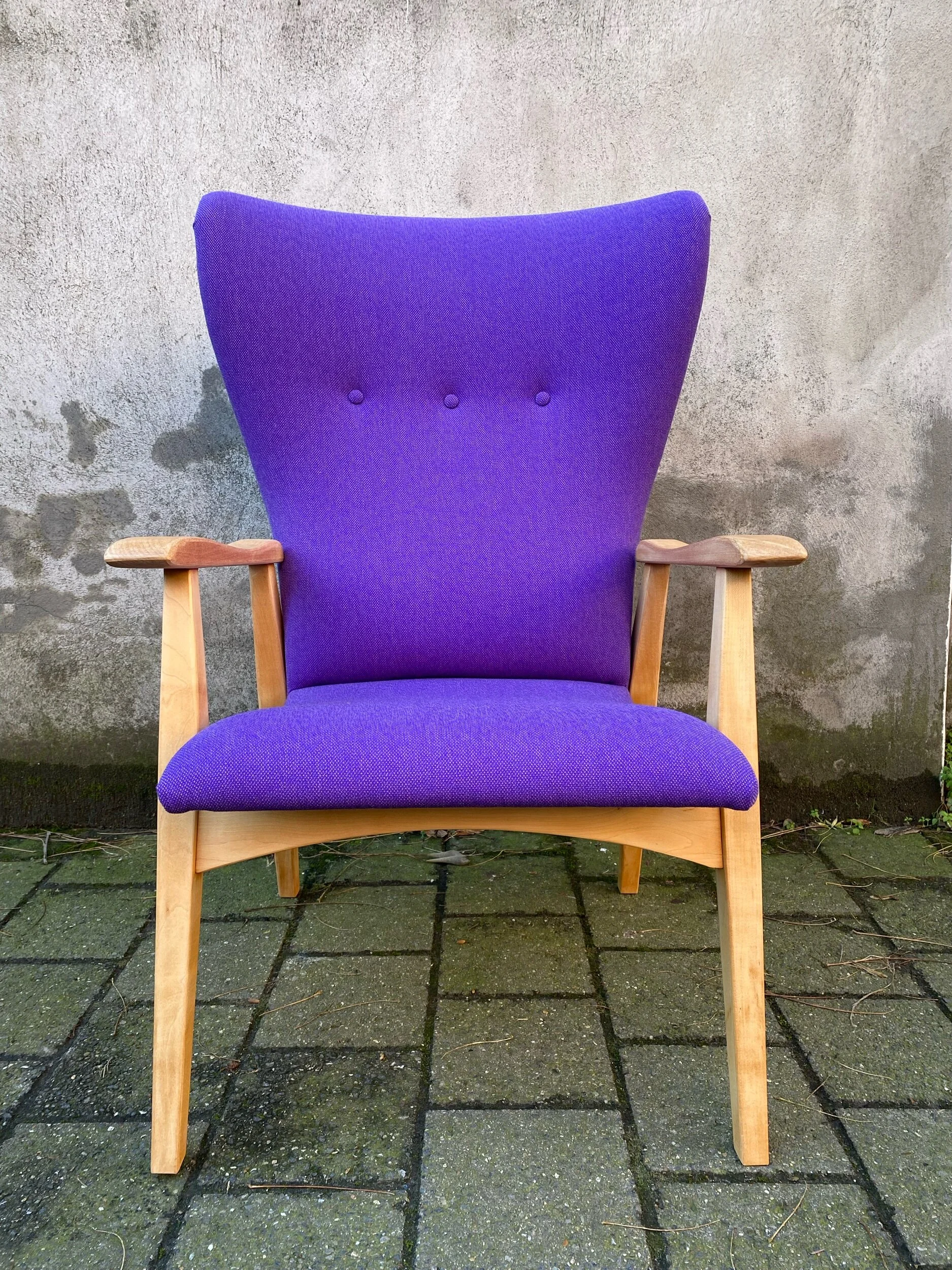 25462FD9-C715-4149-9E18-185F31EBF761