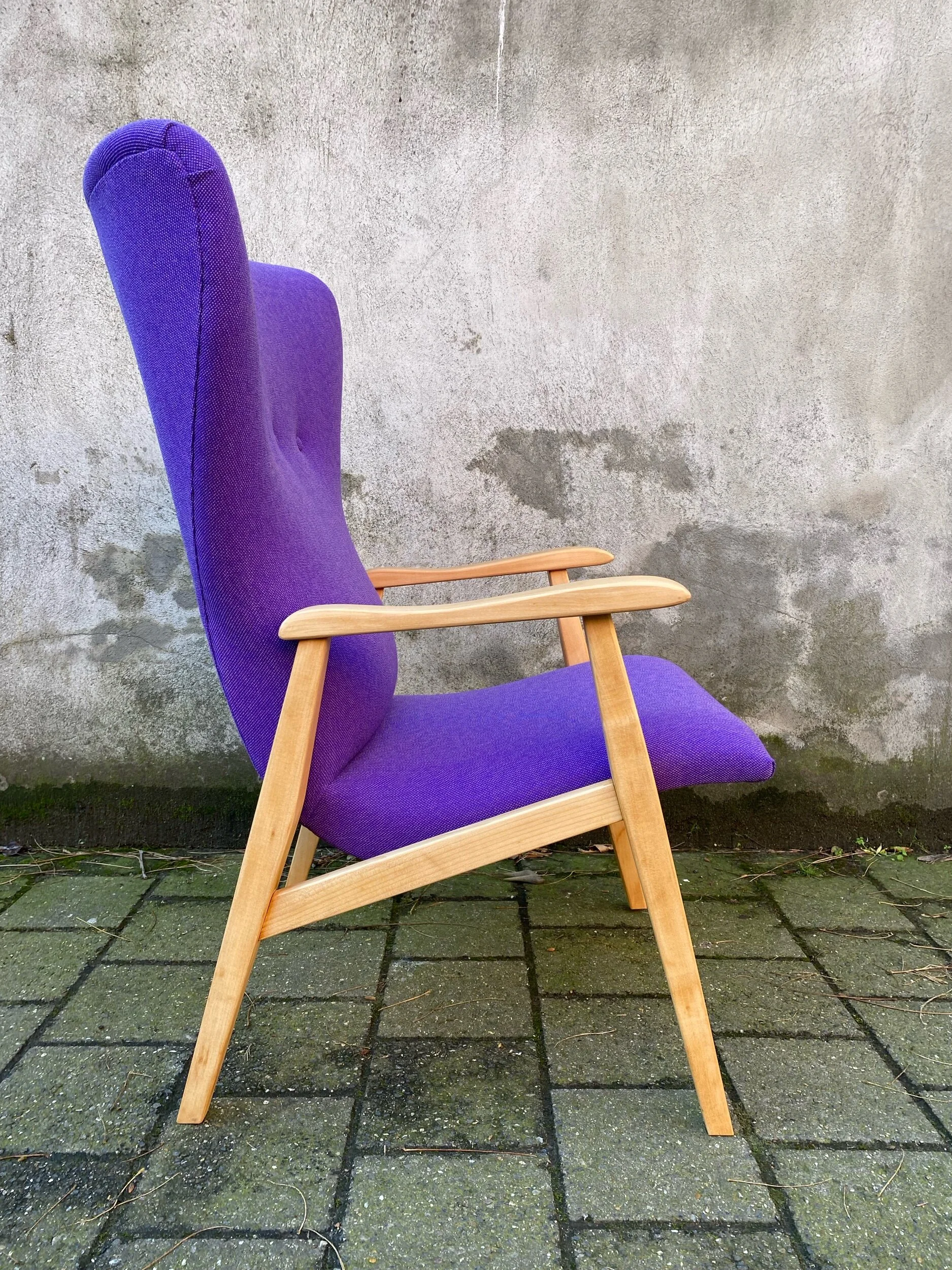 C654EDF0-7046-4A88-AD89-192F69141AAD