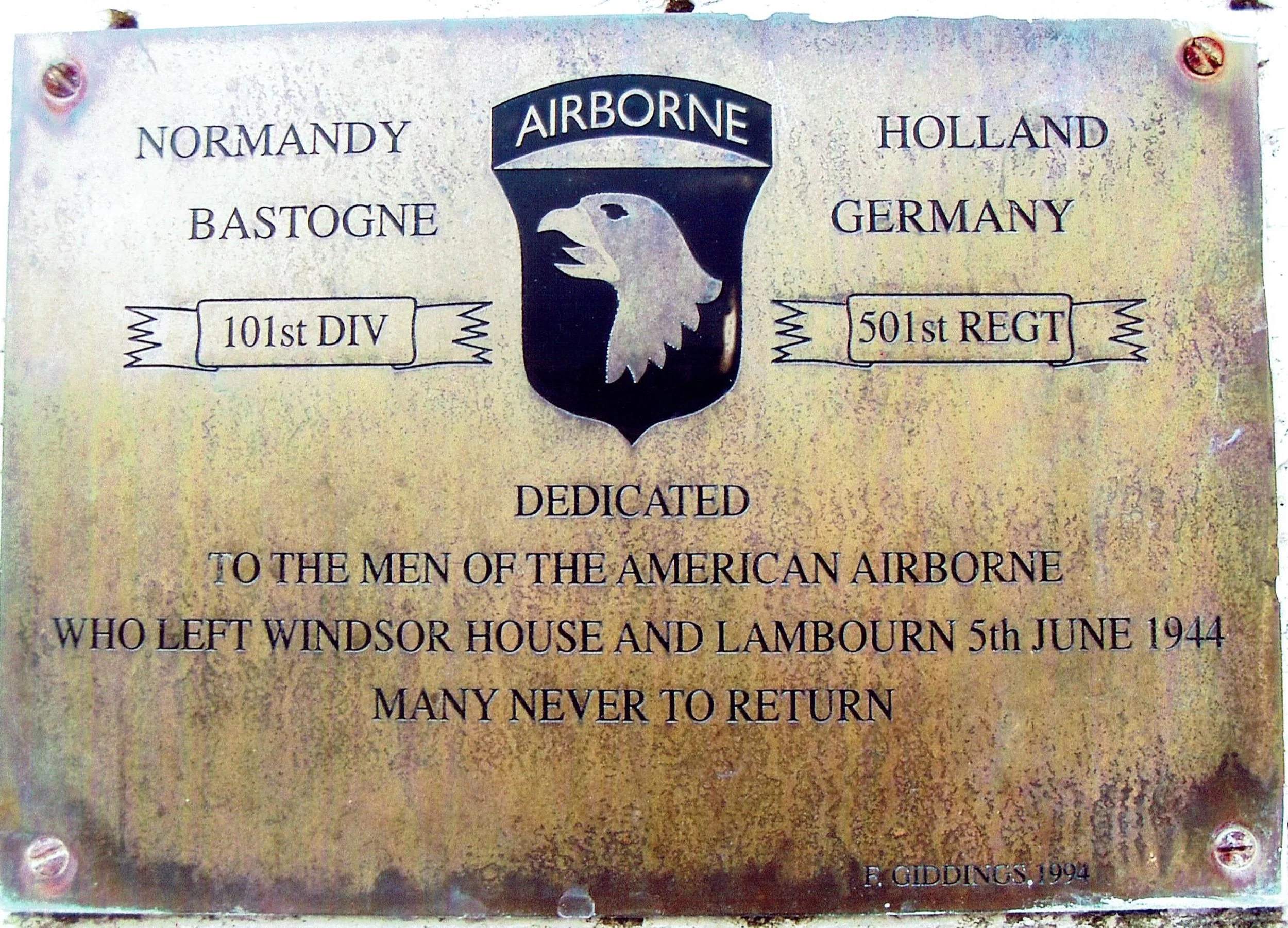 Plaque at Windsor House (2).jpeg