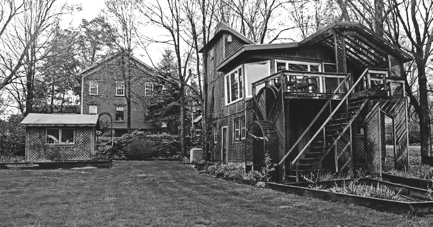 As a counter point to the many panels geared for young emerging artists, the Ora Lerman Trust/Soaring Garden’s Artists Retreat is proud to sponsor the upcoming panel, Mid-Career Boost: Challenges and Opportunities. A topic that is seldom discussed but sorely needed, this panel is designed to help artists with mid-career challenges, to facilitate positive actions for sustainability, create new prospects, and a renewed sense of empowerment. Members of the panel will address the concerns of artists at this stage of their careers and make concrete recommendations for setting realistic goals and meeting them. A complementary handout with a list of resources and recommended readings will be available. MODERATOR: Amei Wallach, Art critic, Journalist, Author, Filmmaker PANELISTS: Sanford Hirsch, Executive Director, Gottlieb Foundation Sharon Louden, Artist, Educator, Editor Rachel Selekman, Artist; Archivist and Project Coordinator, Dan Flavin Estate Sue Scott, Former Gallerist, Curator, Writer Sponsored by the Ora Lerman Trust/Soaring Gardens Artists' Retreat. This event is organized by EFA Studio Program .