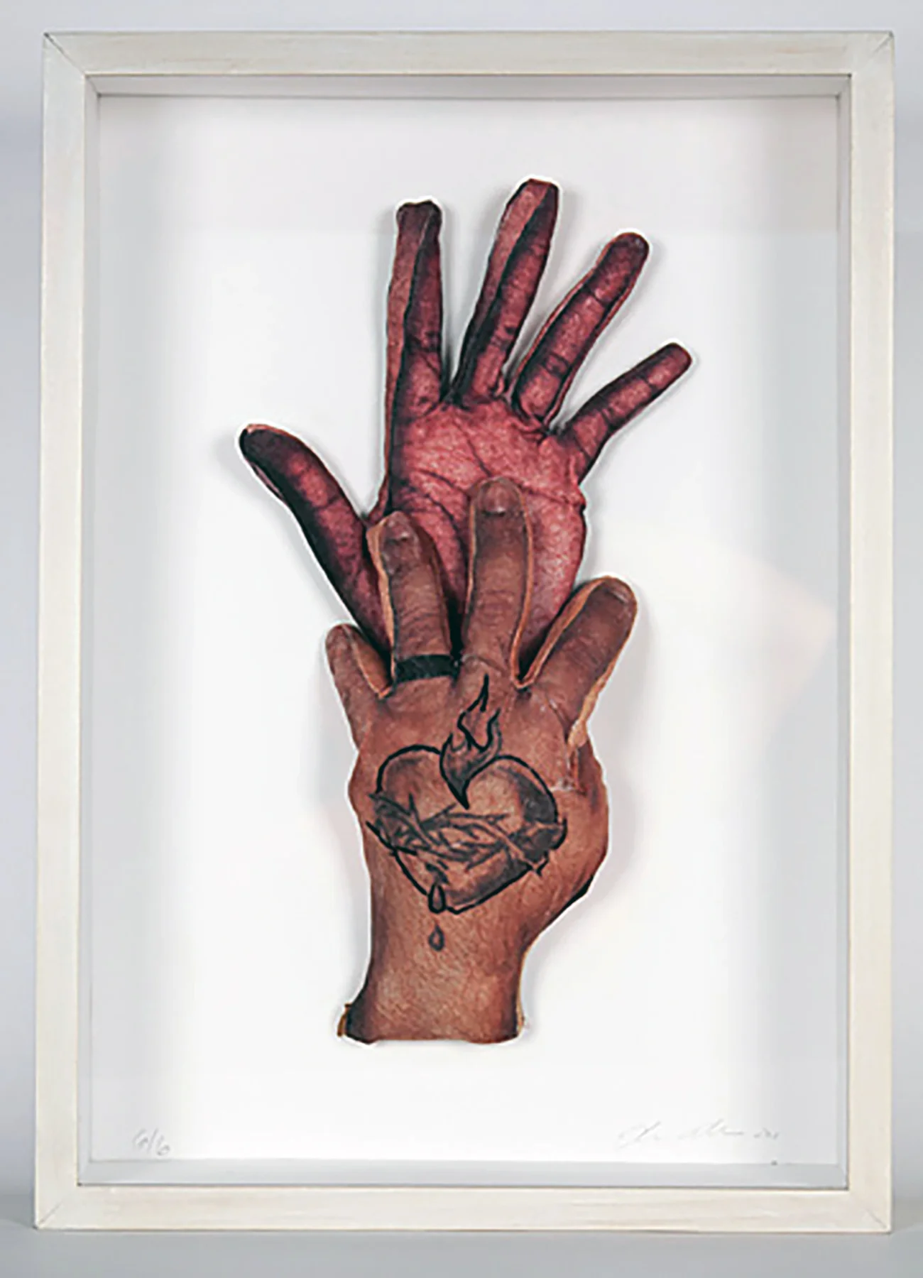 Elia Alba, Hands (Sacred Heart 1) , 2013. Silk screen on fabric, wire, fiberfil, acrylic and thread.