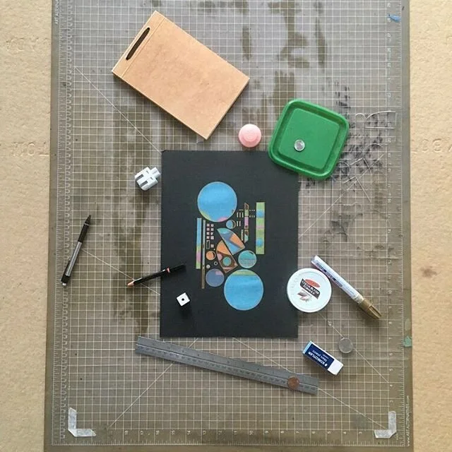 This Sunday, 4pm with @glendalysmedina - pay as you can // Timed Expressions // In this workshop, Glendalys will guide you through a visualization and movement exercise. Then, ask each of you to go on a treasure hunt to find three items you can trace