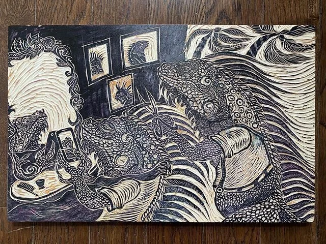 Printshop monitor, Peach, created this iguana barbershop woodcut the first few weeks of the lockdown...then moved on to larger projects. Check out her beautiful murals. @peacheeblue