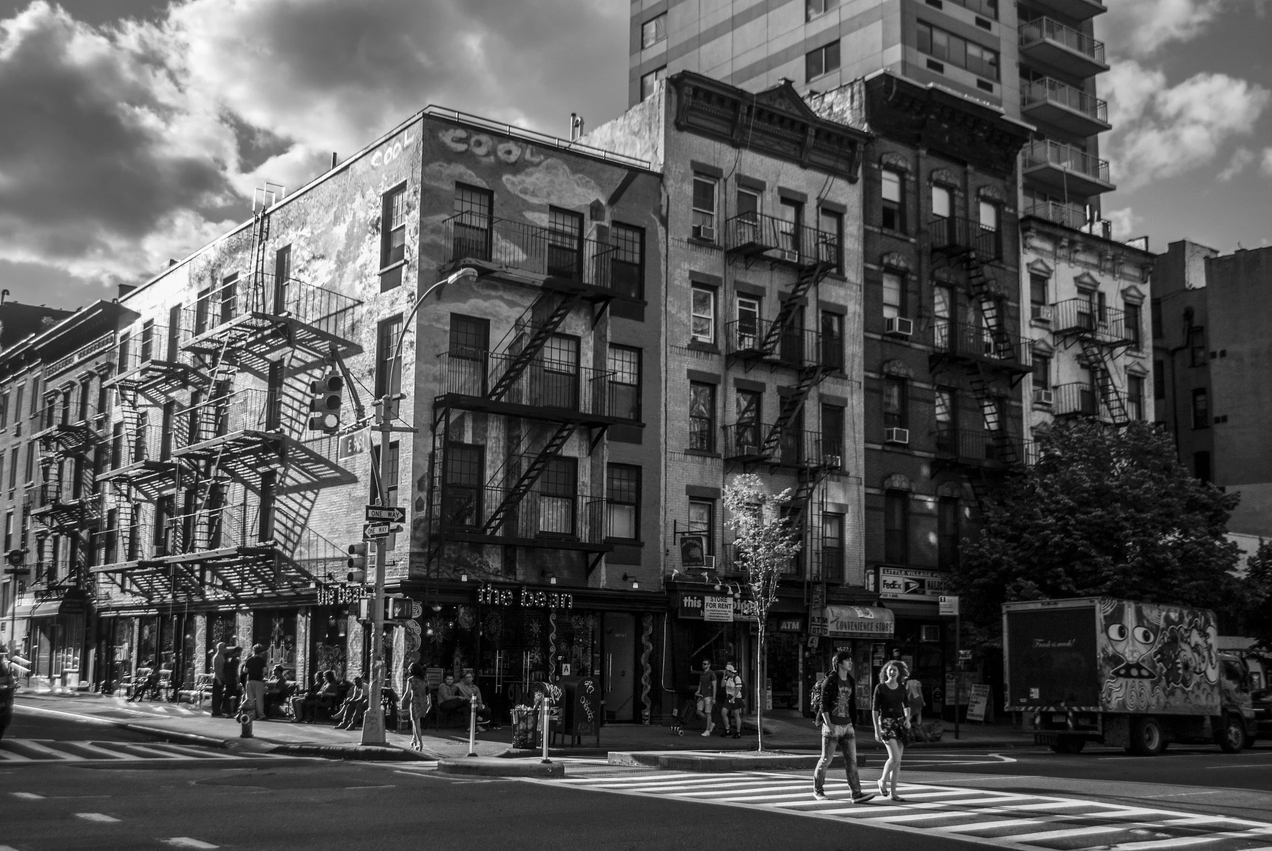 ufo the bean cool.jpg