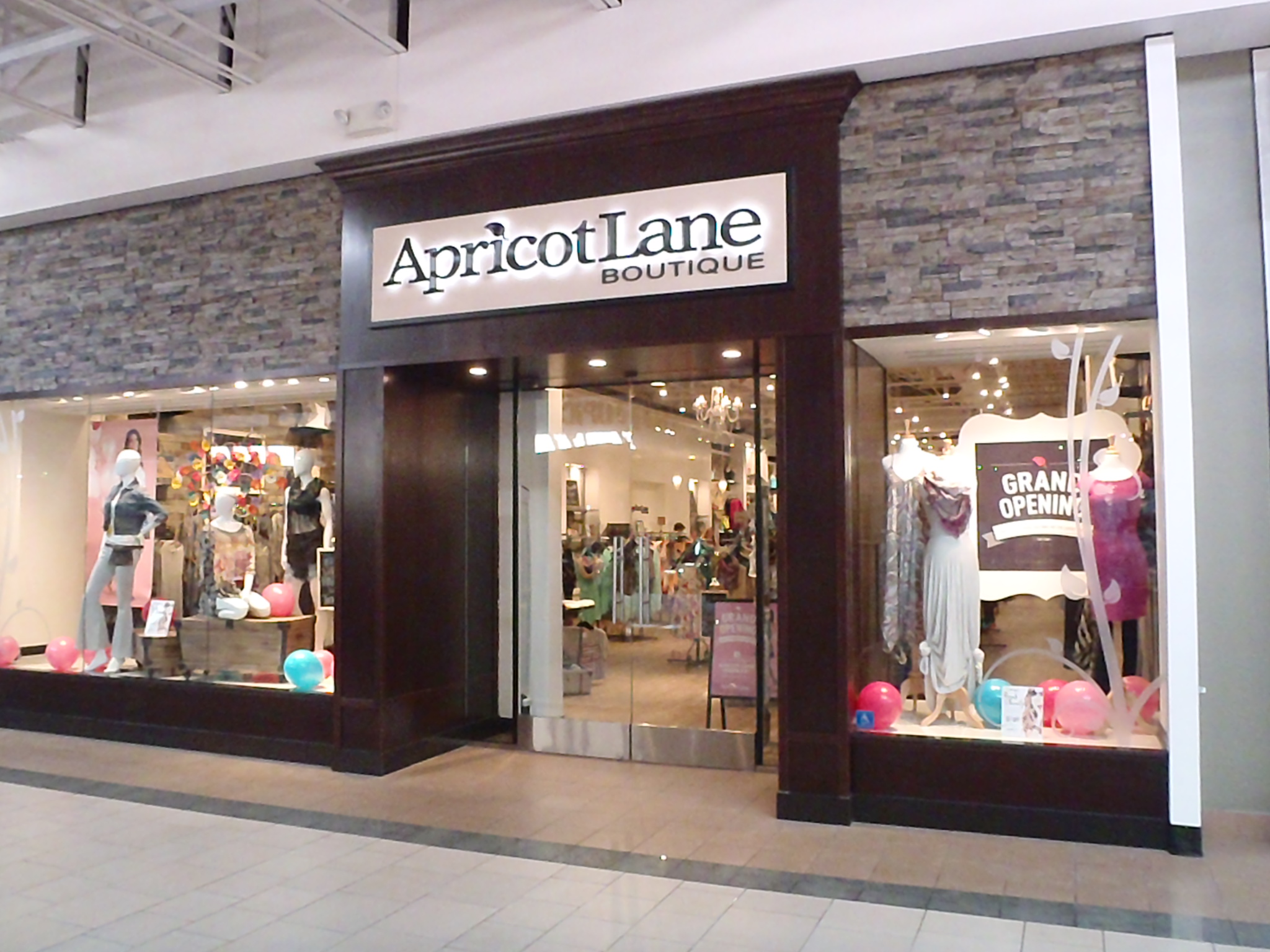Retail Construction for Apricot Lane | Calmes Construction