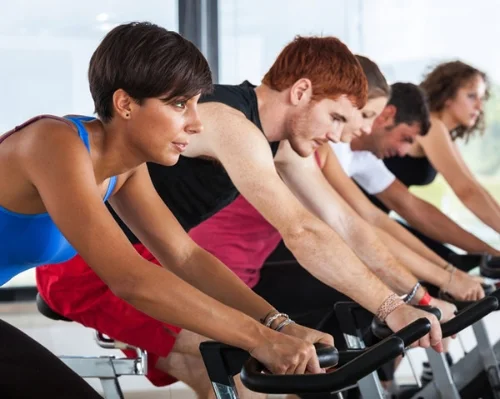 CrowdedGym.jpg