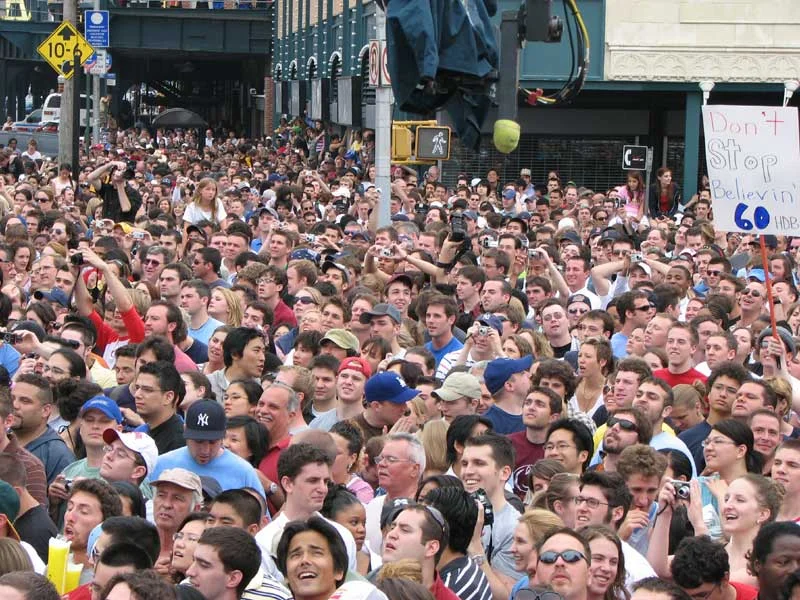 BigCrowd.jpg