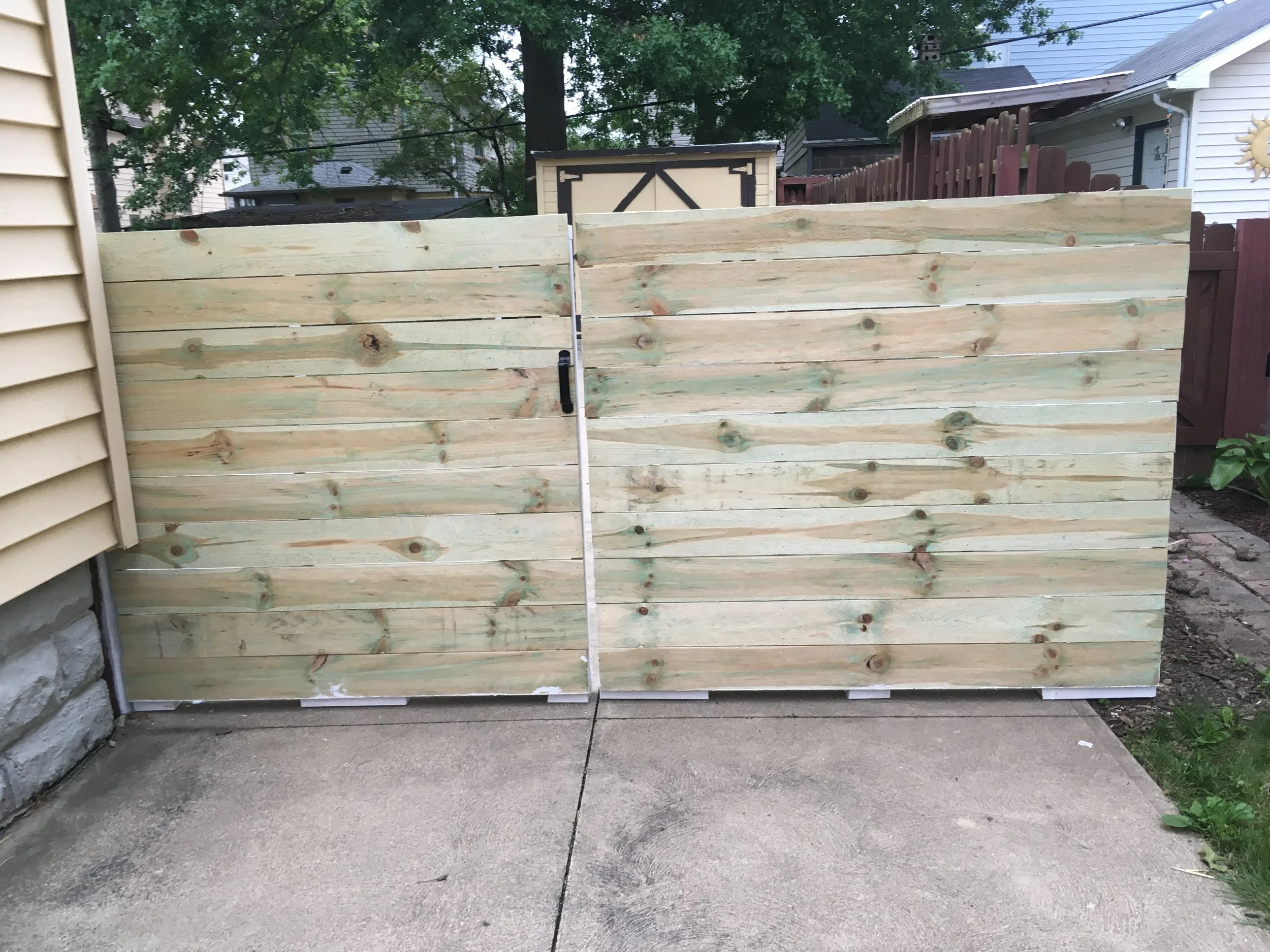 House Fence 01.JPG
